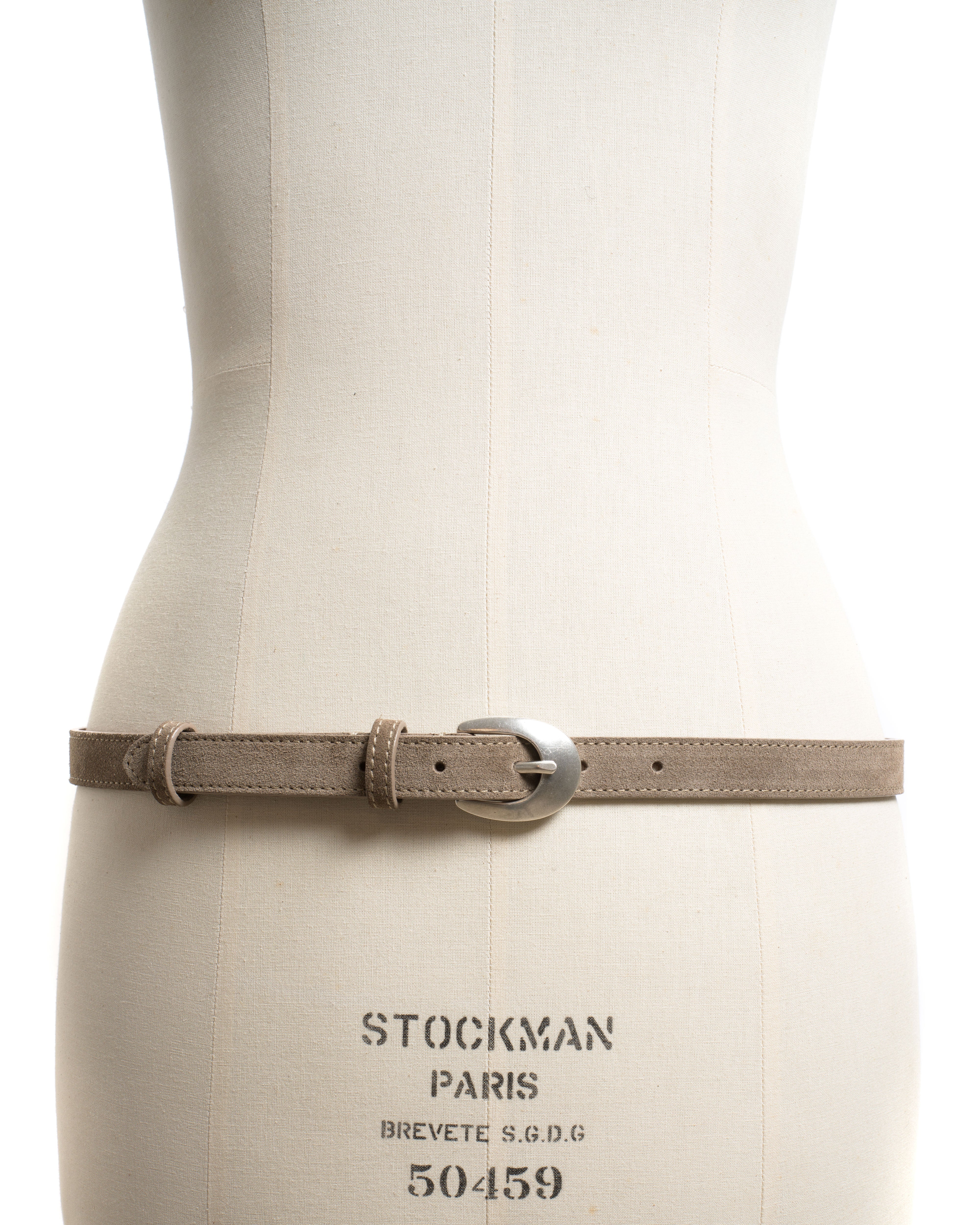 Aris unisex leather belt Calf suede & metal Mushroom & silver buckle