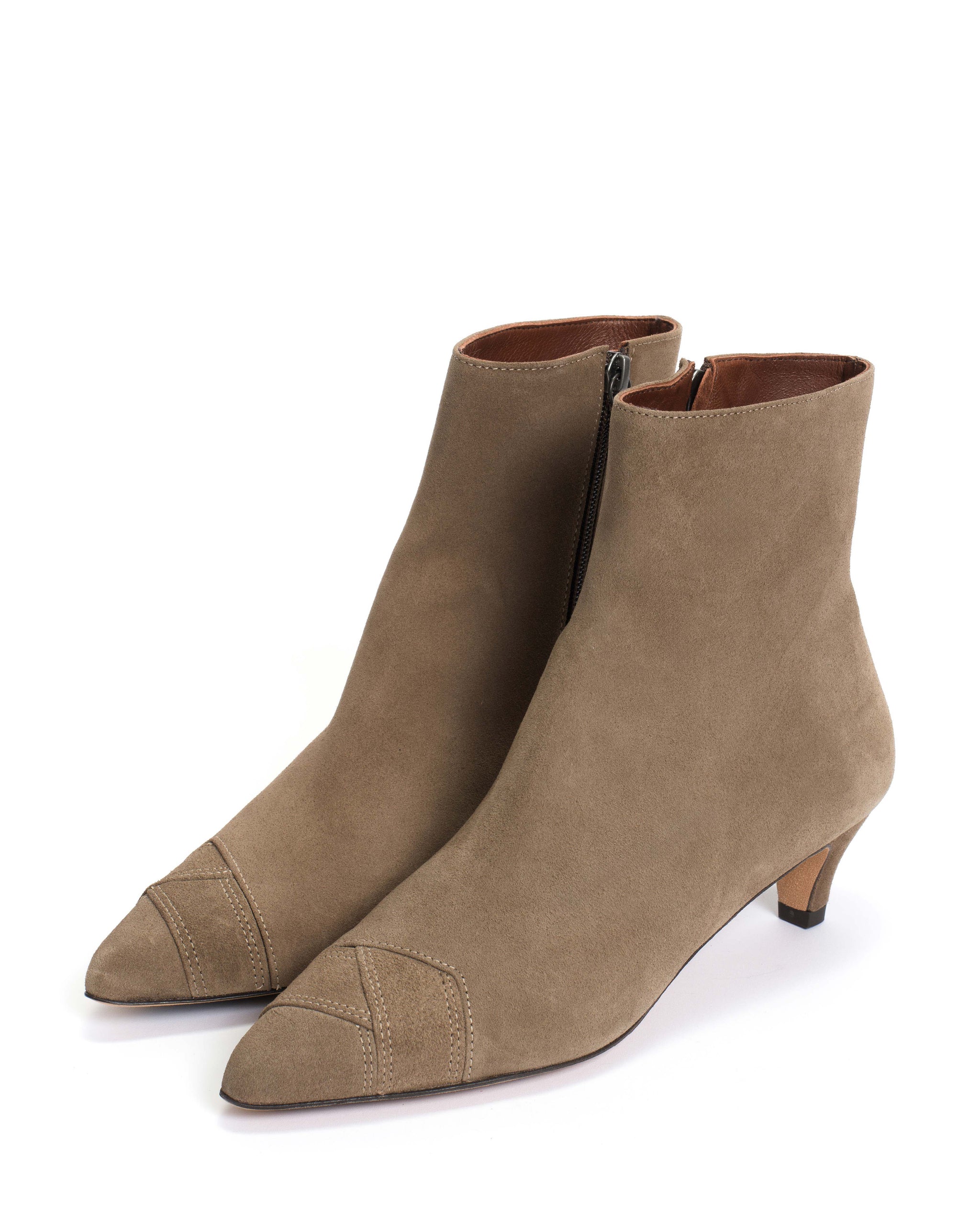 Avy 40 stiletto Calf suede Mushroom - Anonymous Copenhagen