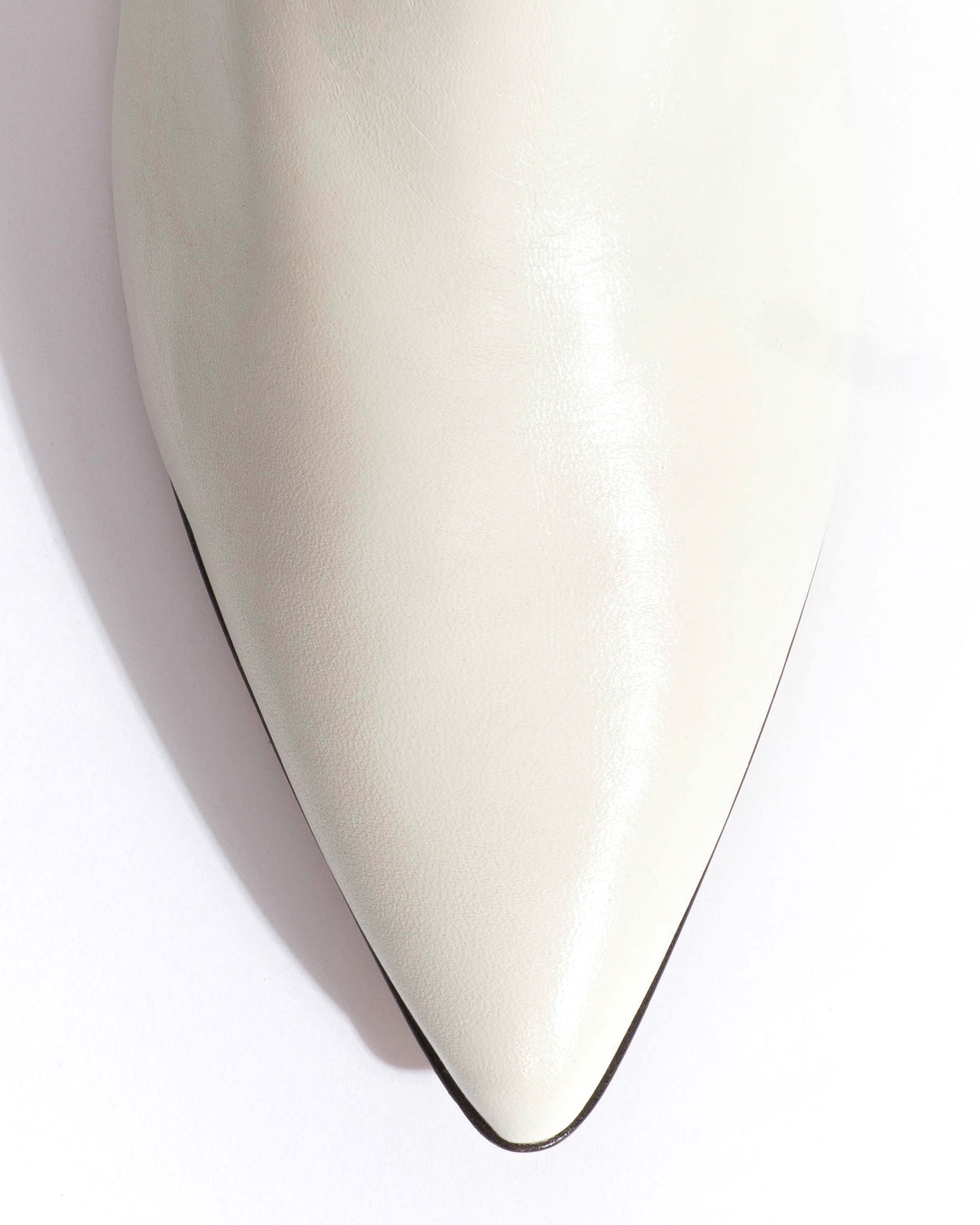 Cecilia 40 stiletto Crinkled soft calf White sand