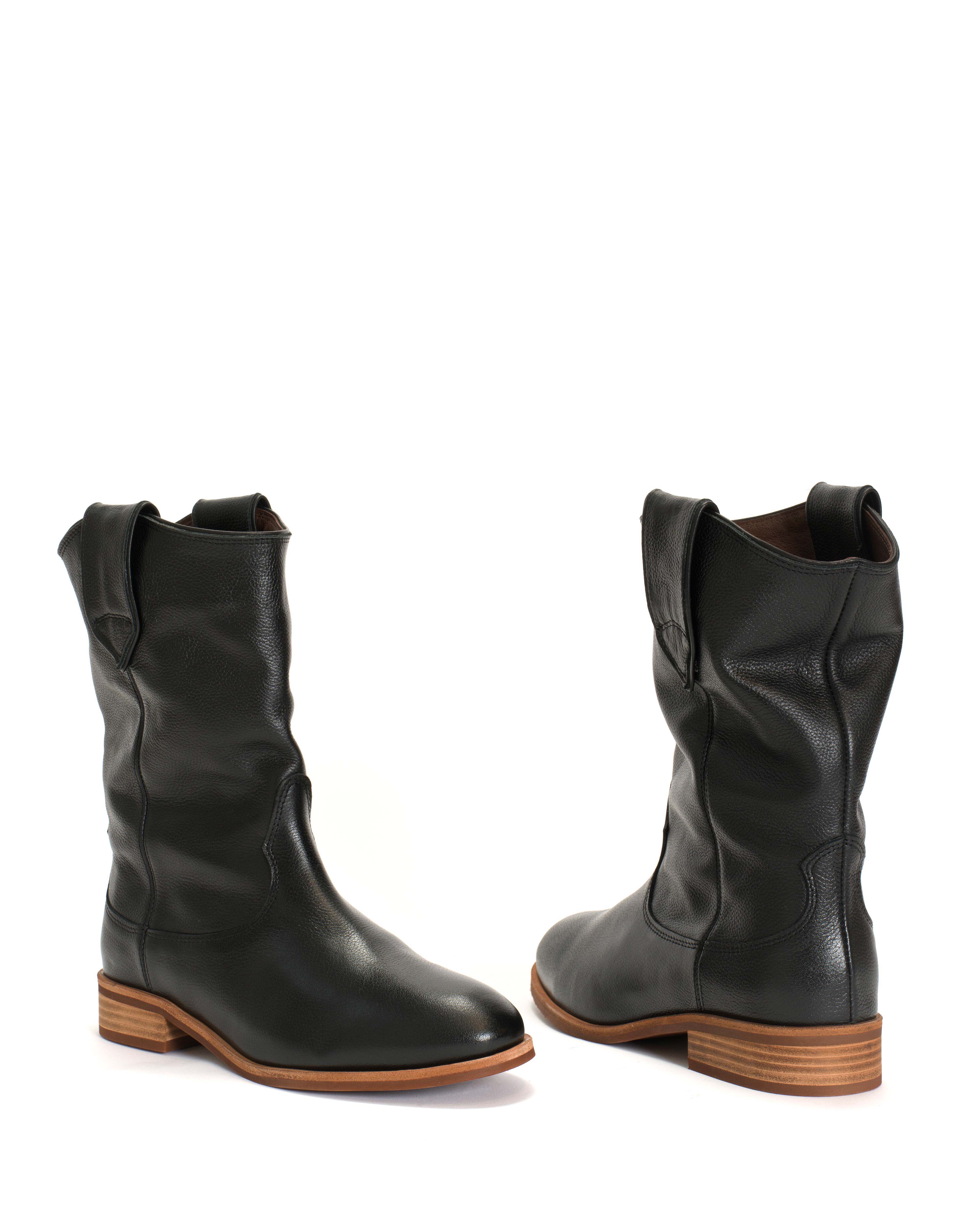 Claudia Pebbled soft calf Black