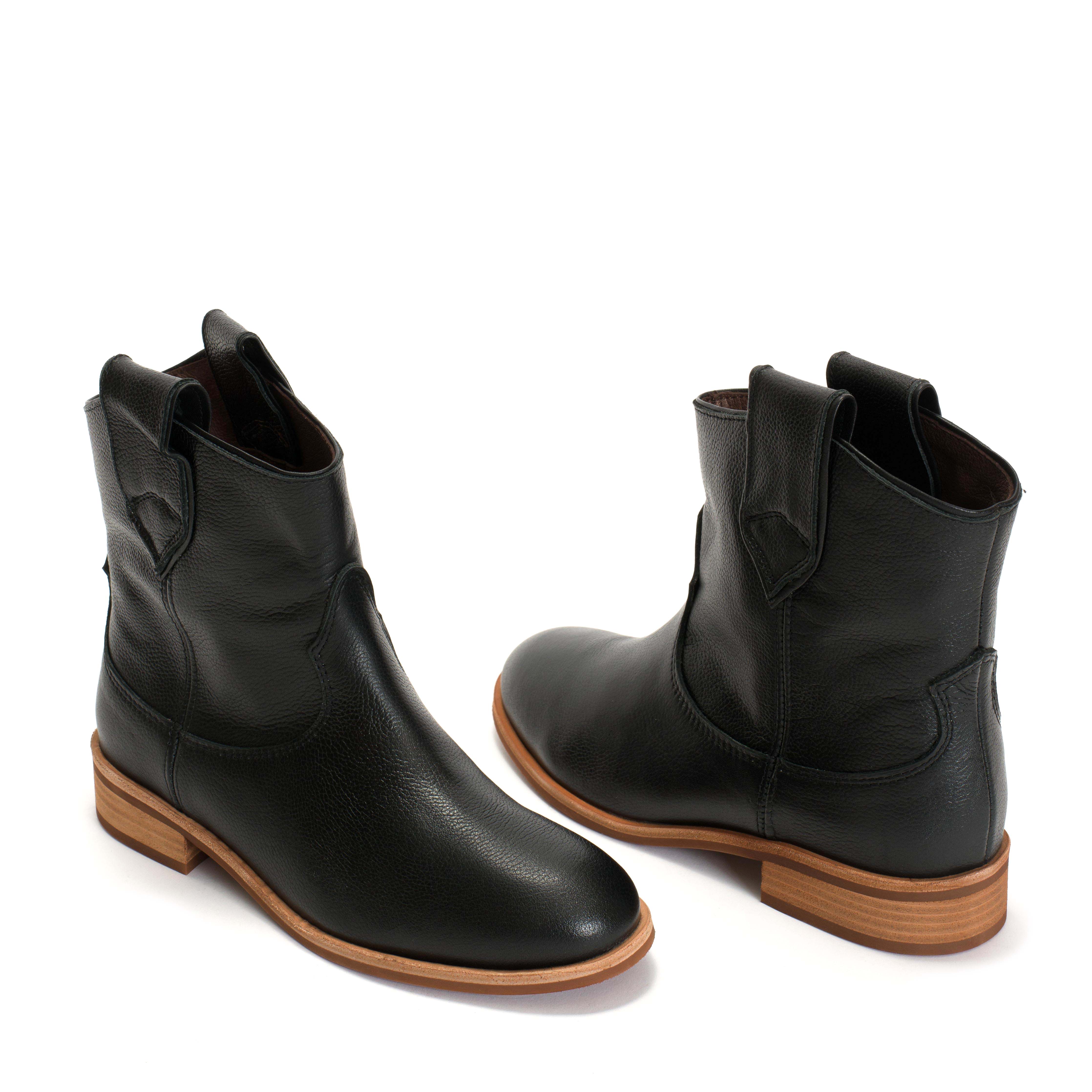 Monja Pebbled soft calf Black
