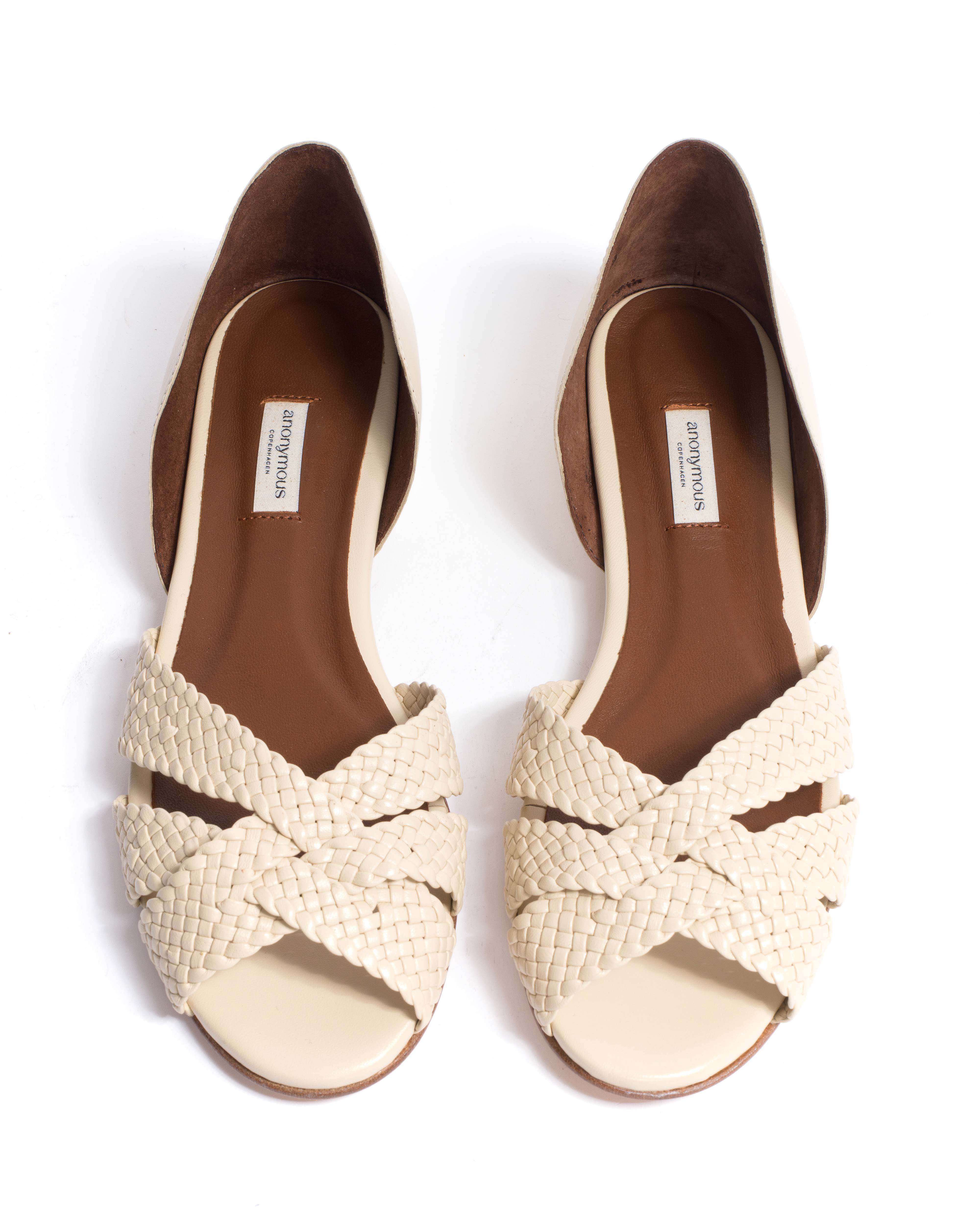 Sanni 20 hand-braided Hand-braided leather White sand