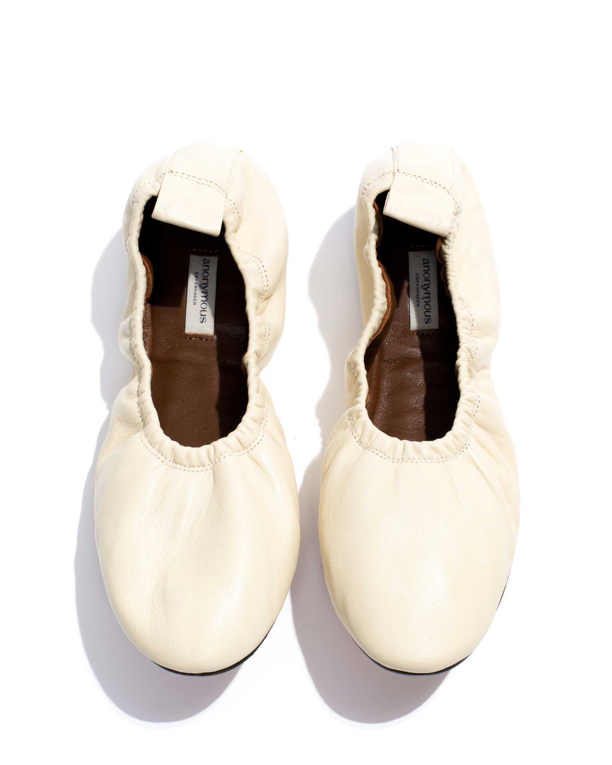 Mirelda Silky lamb White sand - Anonymous Copenhagen