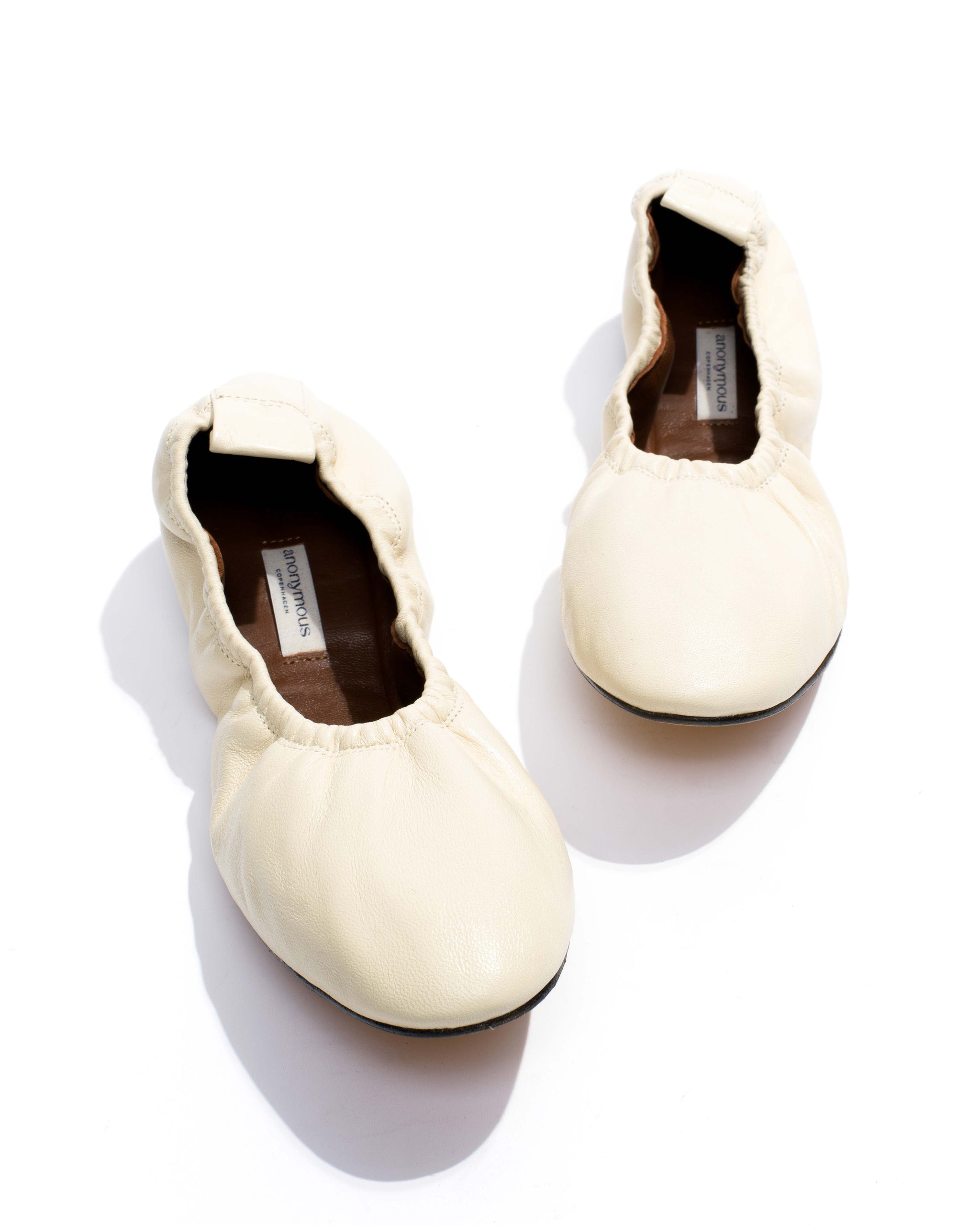 Mirelda Silky lamb White sand - Anonymous Copenhagen