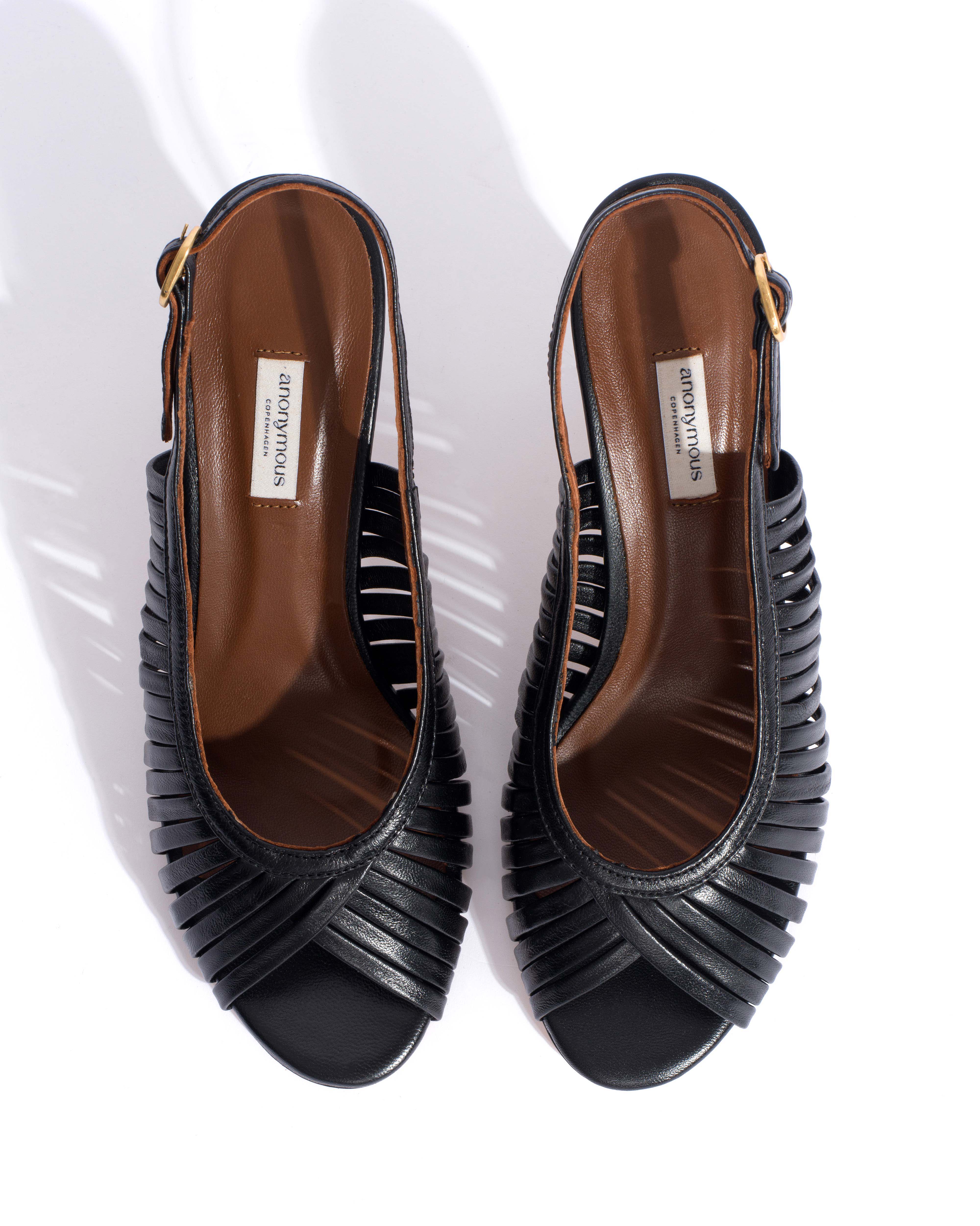 Zenia 75 Shiny lamb Black