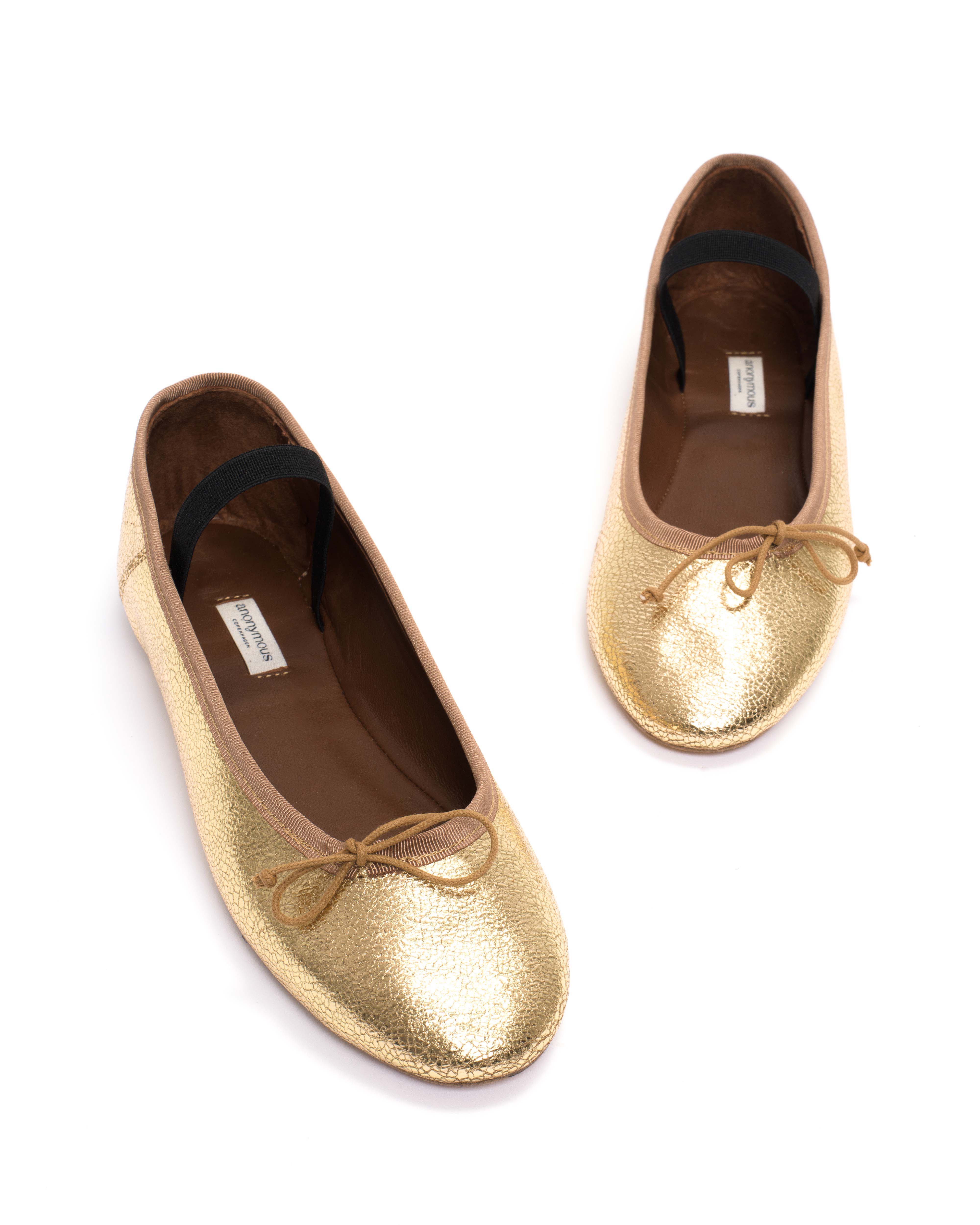 Rhina Crackled metallic goat Gold