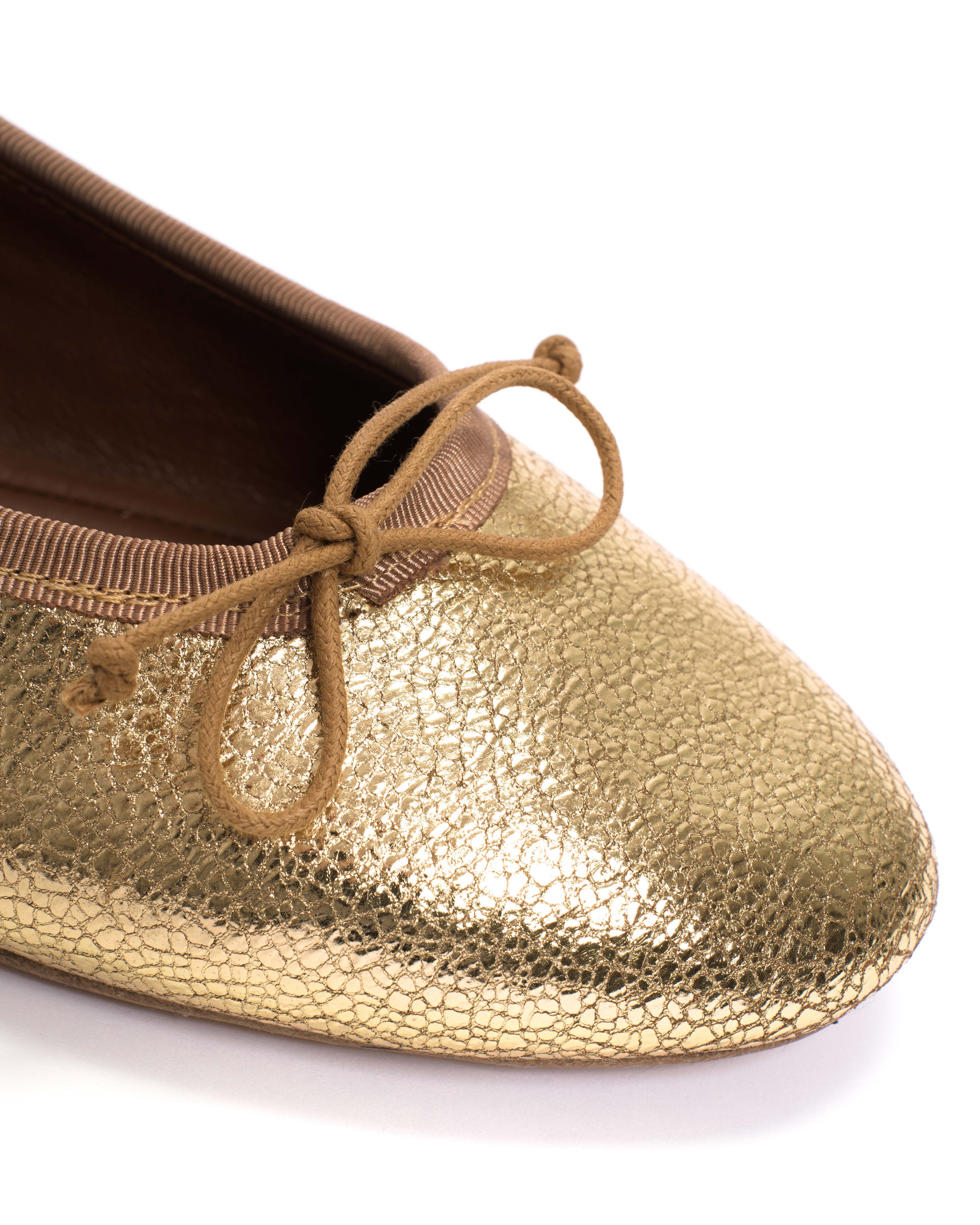 Rhina Crackled metallic goat Gold