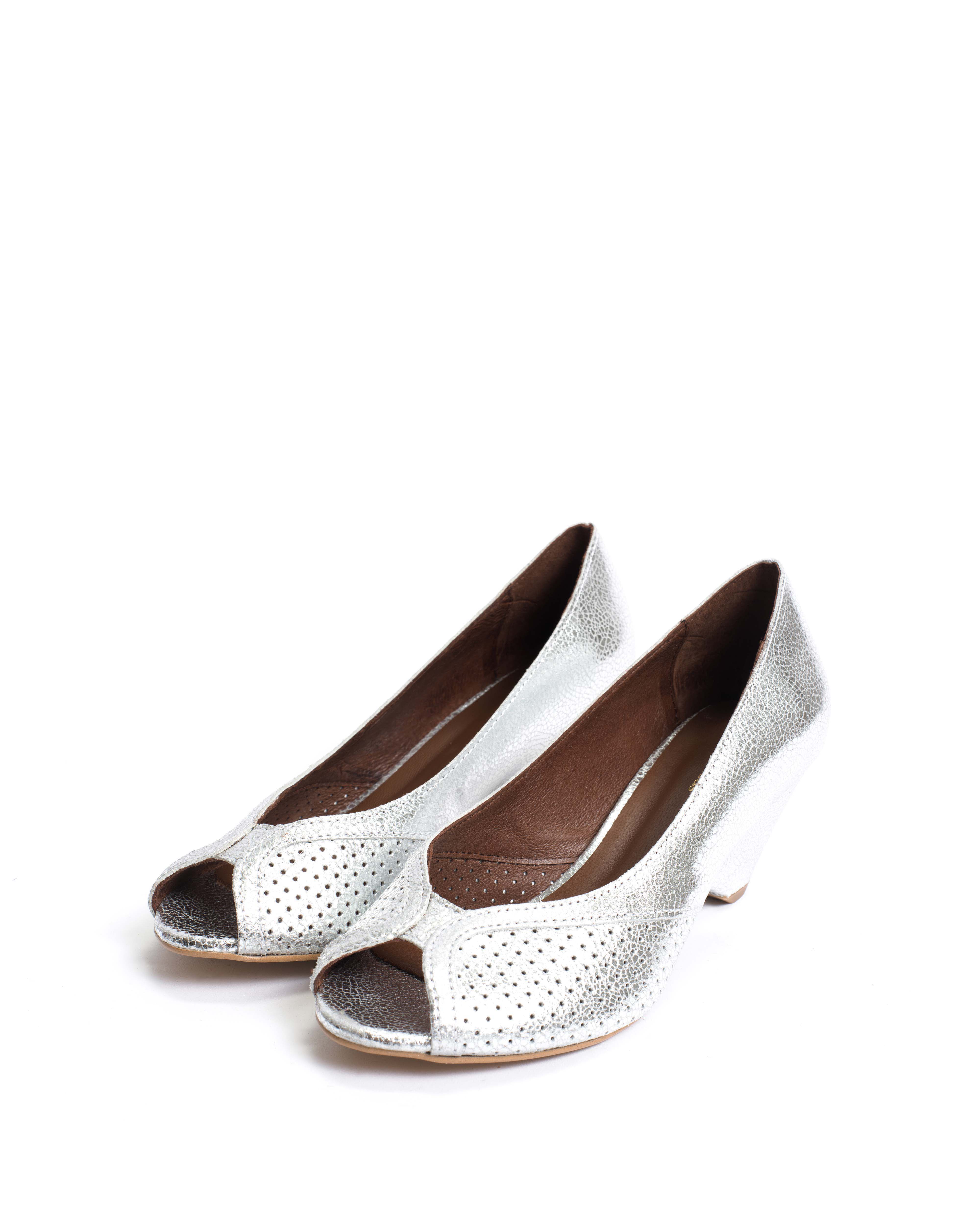 Tiffany triangle Crackled metallic goat Silver
