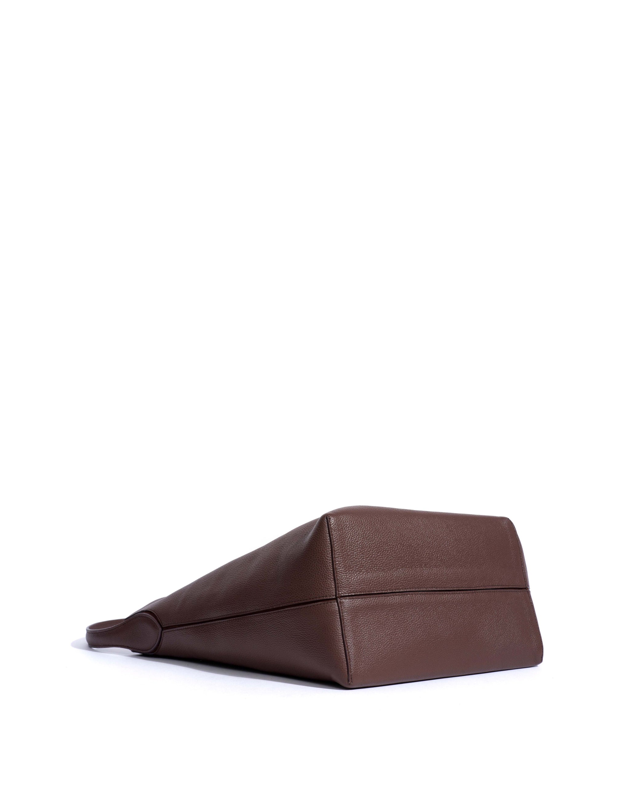 Versa everyday bag Pebbled soft calf Chocolate - Anonymous Copenhagen Bags