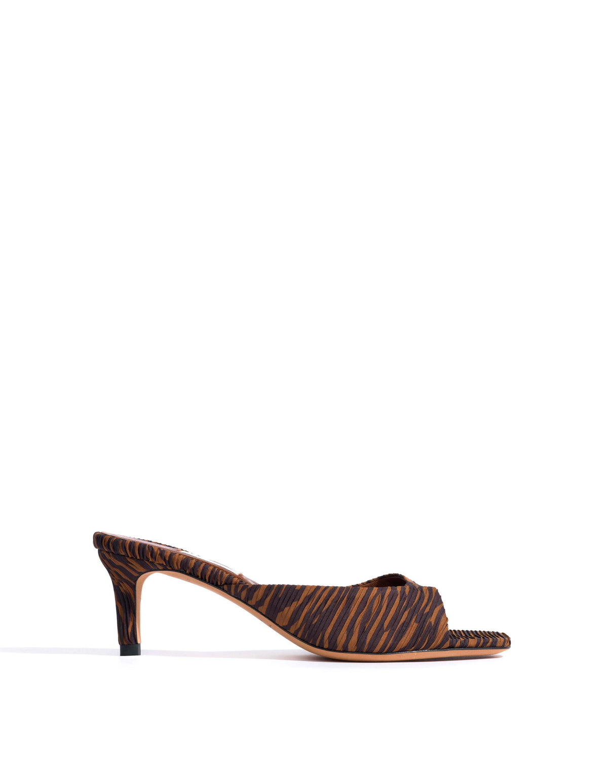 Mazy 55 Pleated zebra Chocolate shades