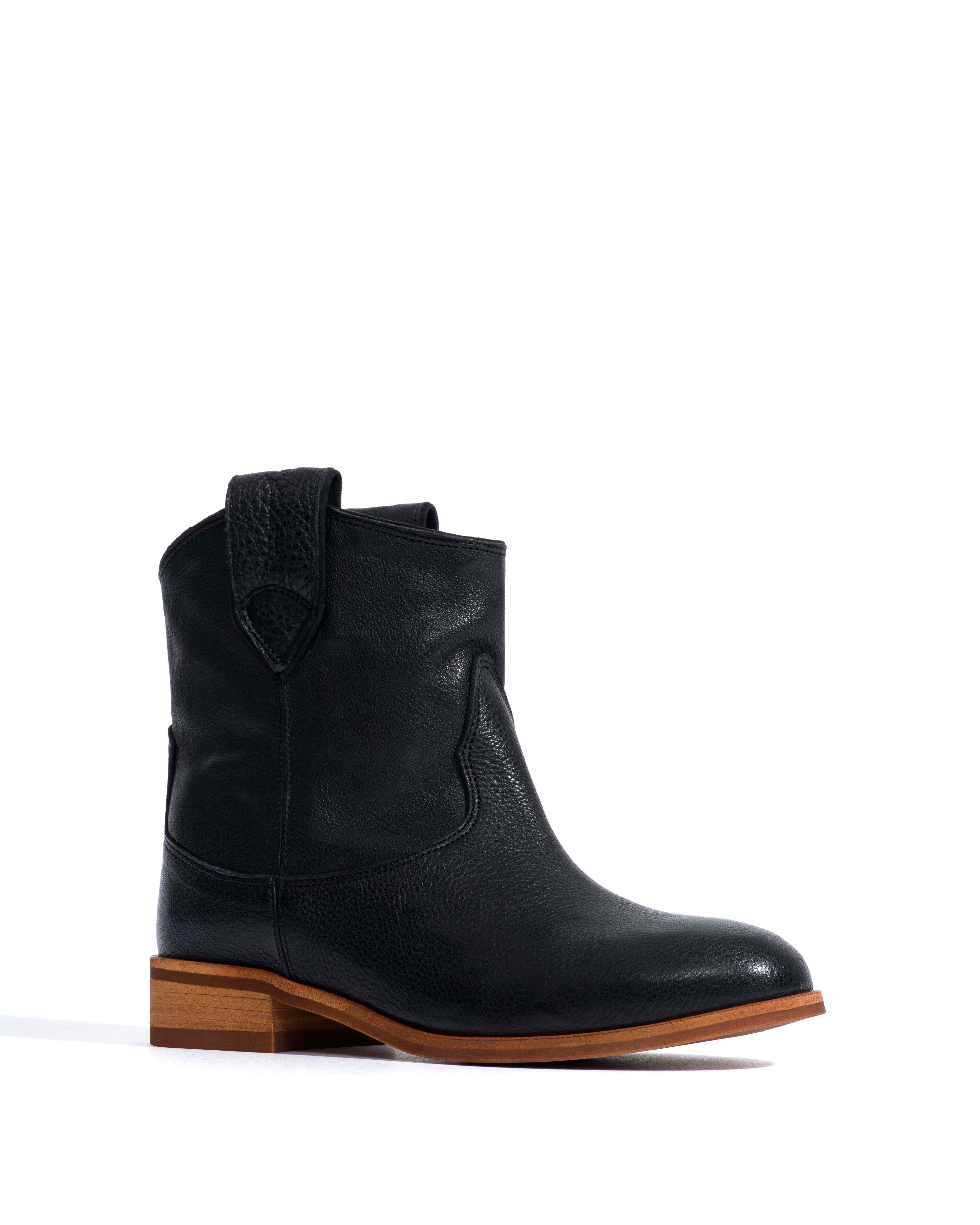 Monja Natural grain soft calf Black
