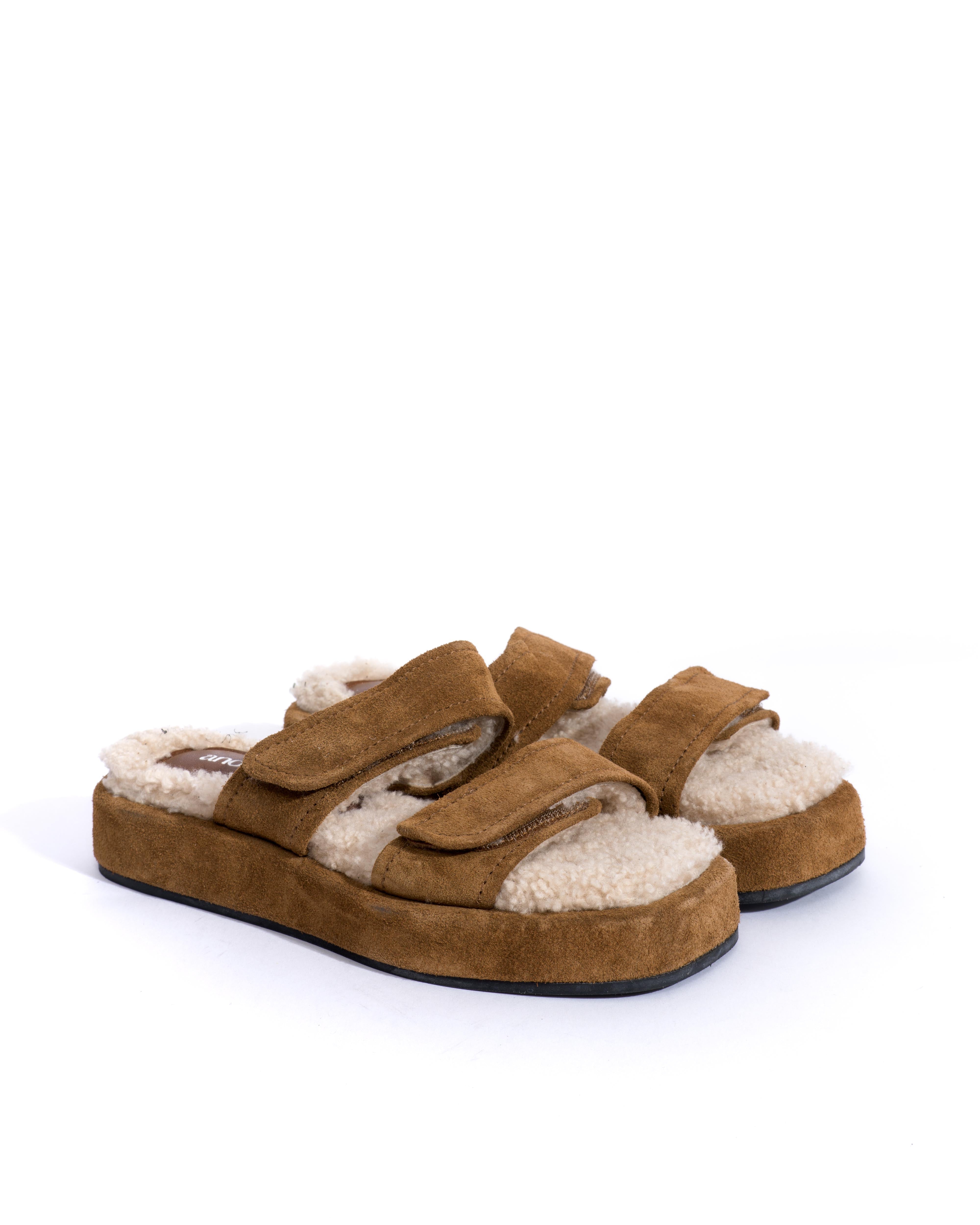 Sample-00434
