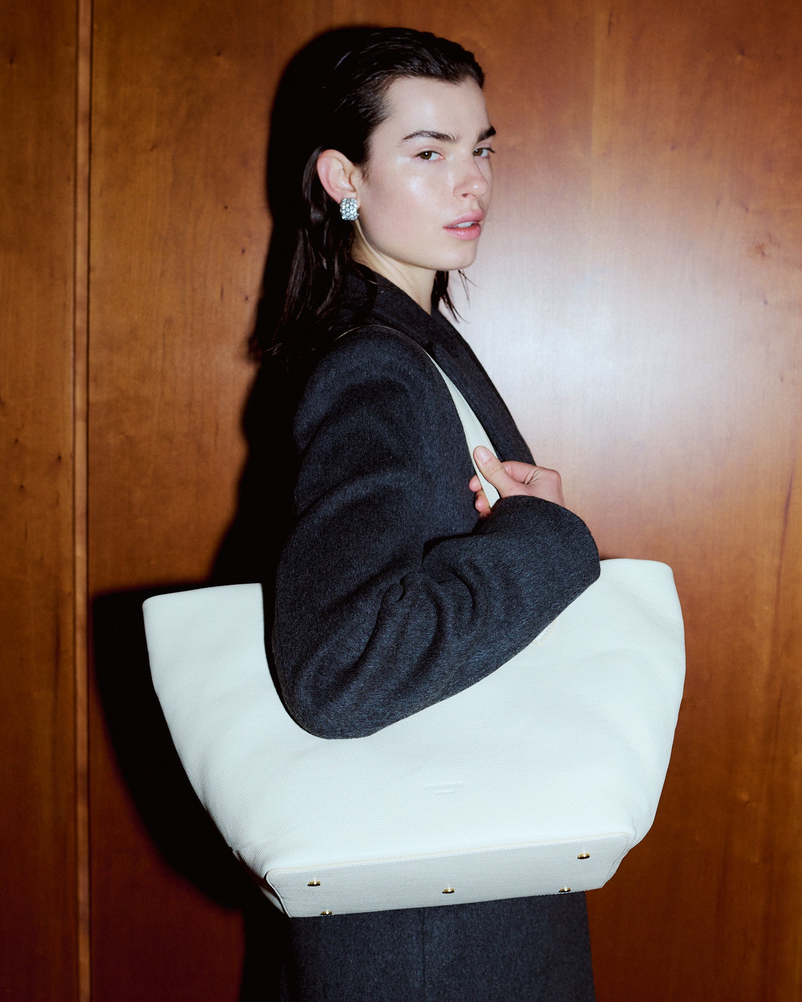 Arya carryall bag Pebbled soft calf White sand