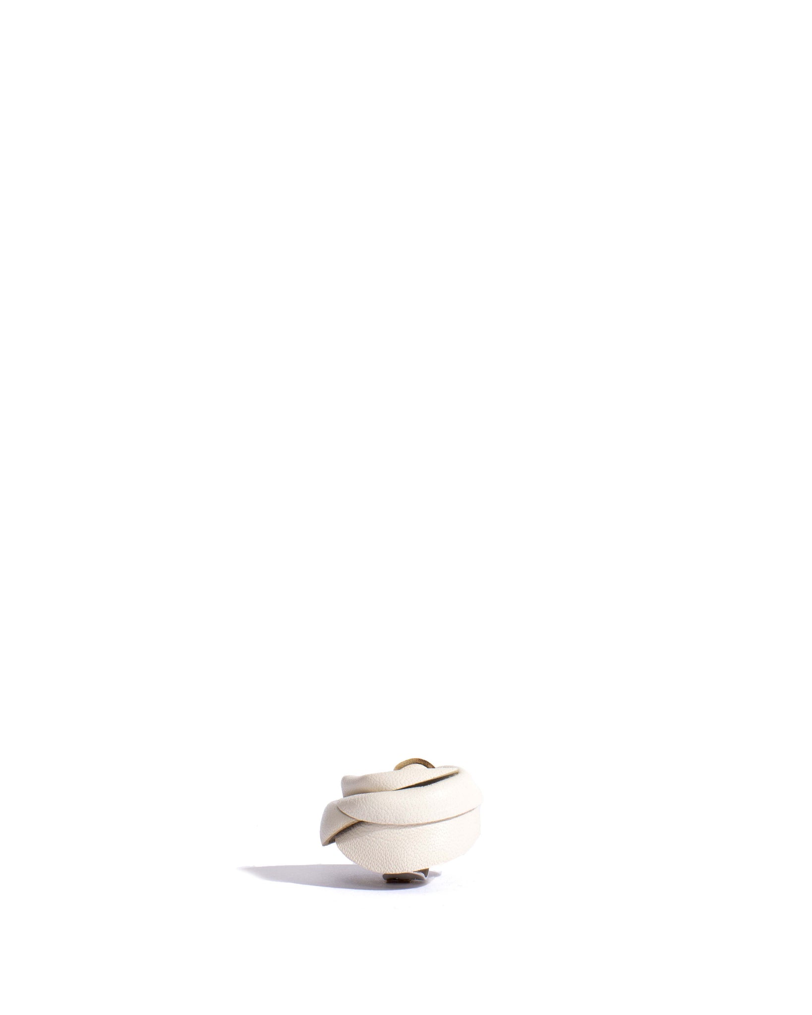 Rose shoe clip Shiny lamb White sand - Anonymous Copenhagen Hair