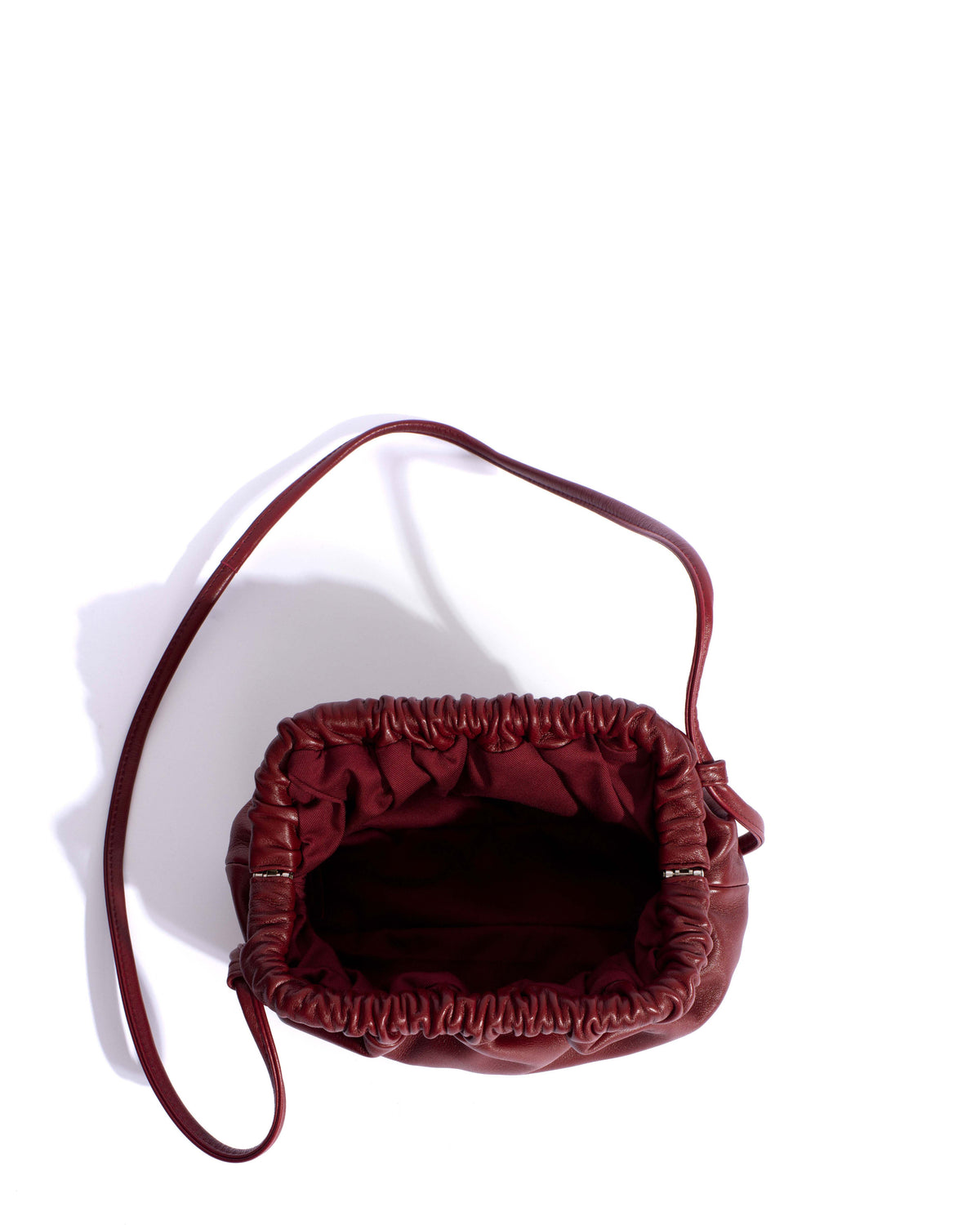 Hally petite cloud bag Shiny lamb Pomegranate