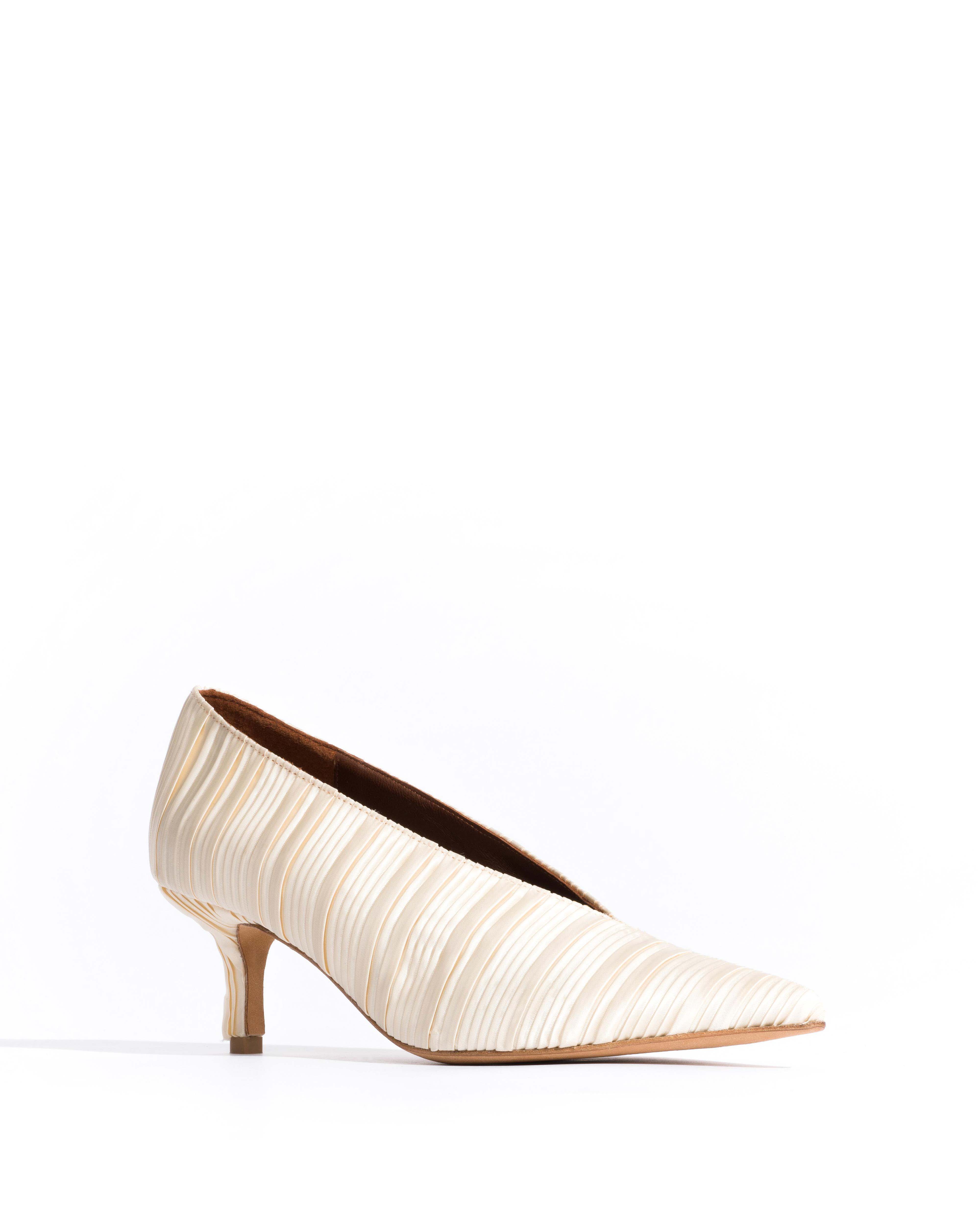 Phia 55 pin Pleated satin Creamy white