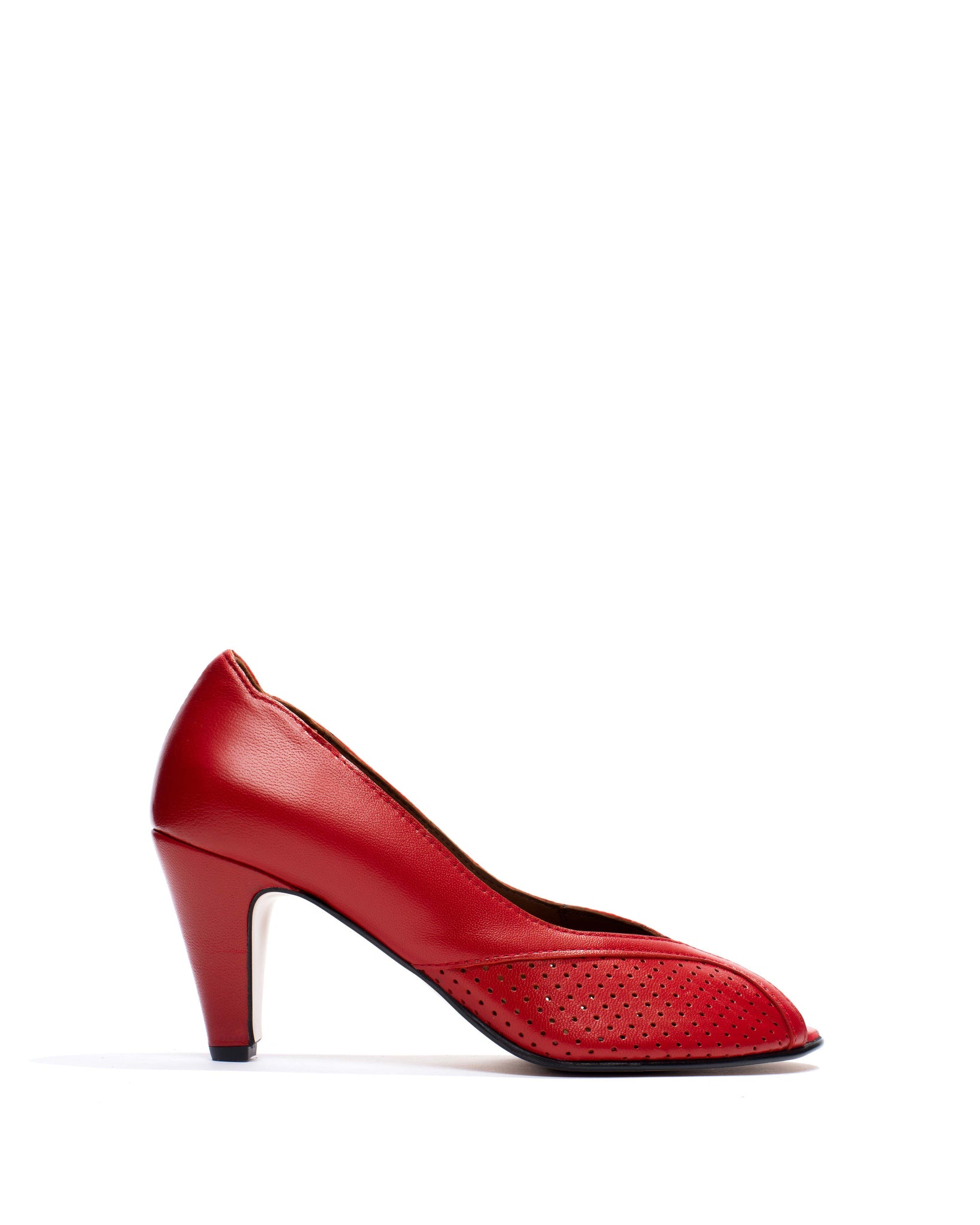 Alania Shiny lamb Ruby red - Anonymous Copenhagen