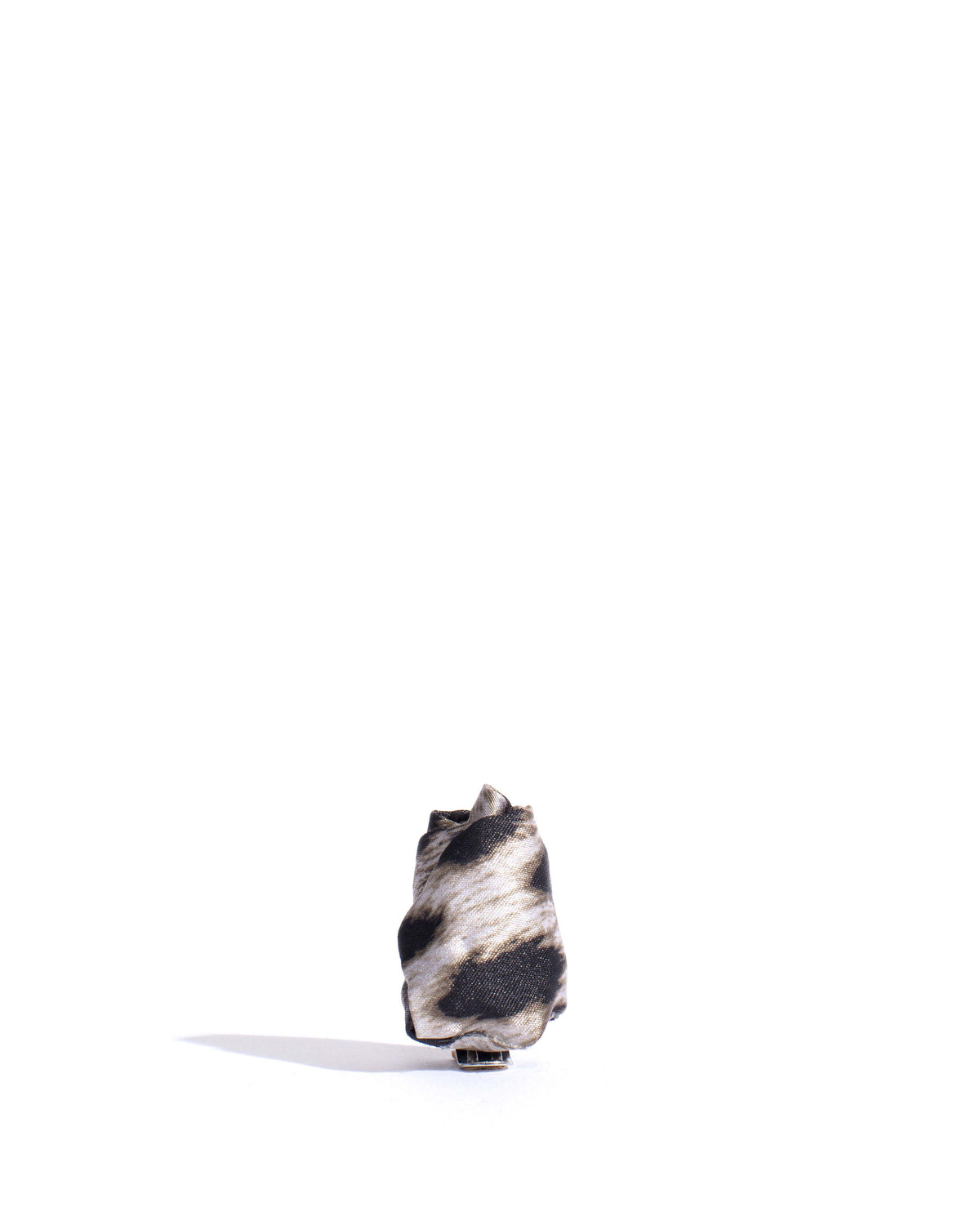 Tulip shoe clip Satin print Snow leopard