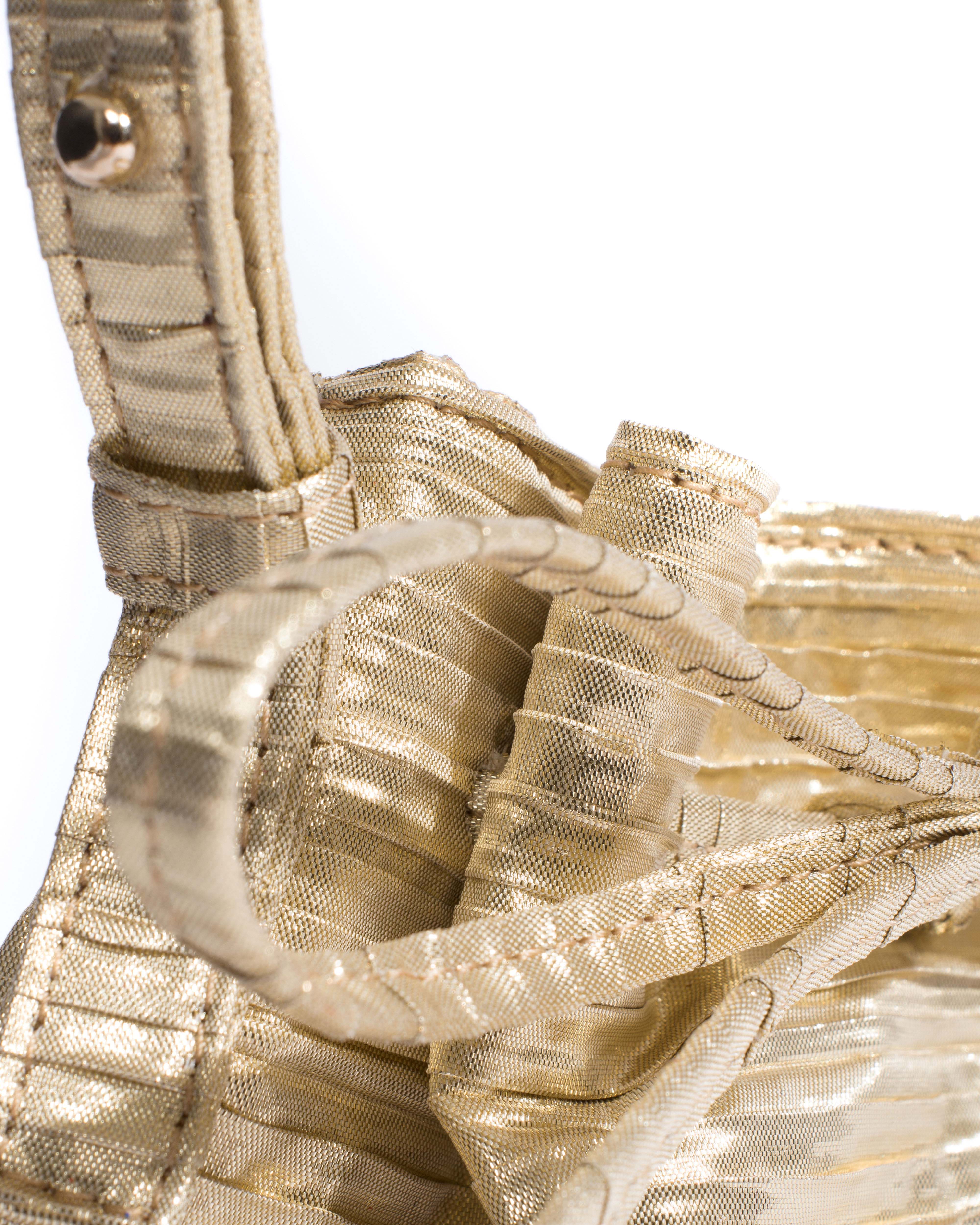 Kacey petite bucket bag Pleated satin Gold