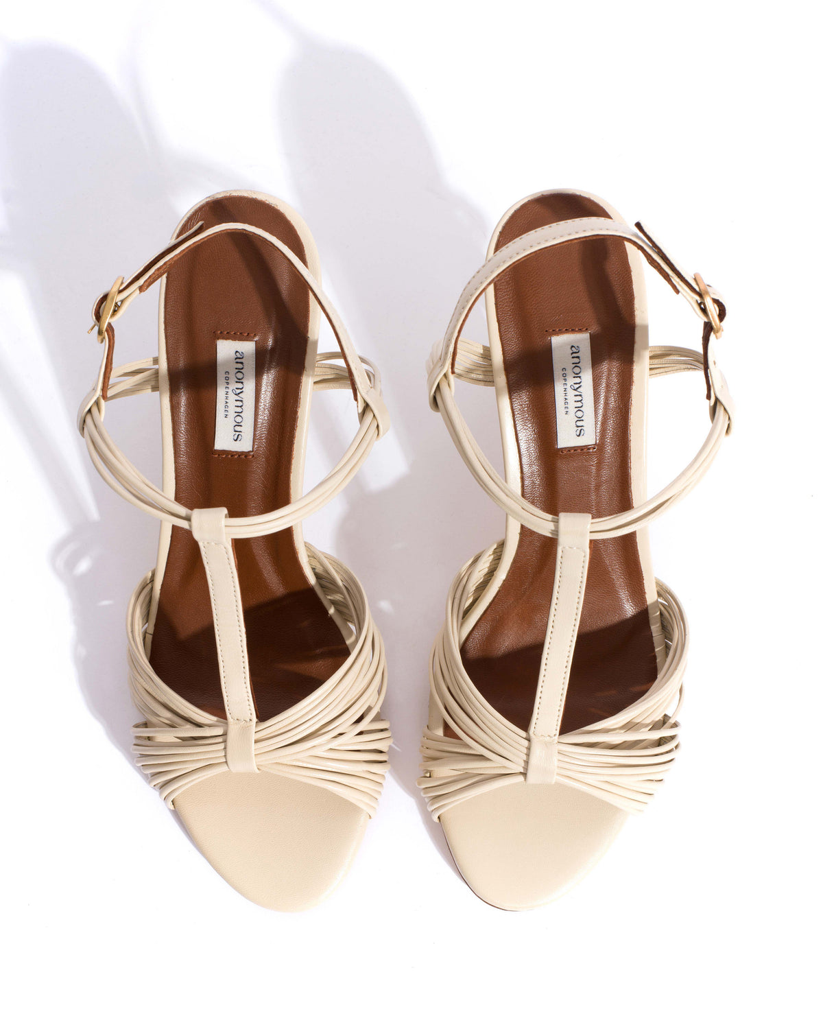 Alessandra 75 Shiny lamb White sand