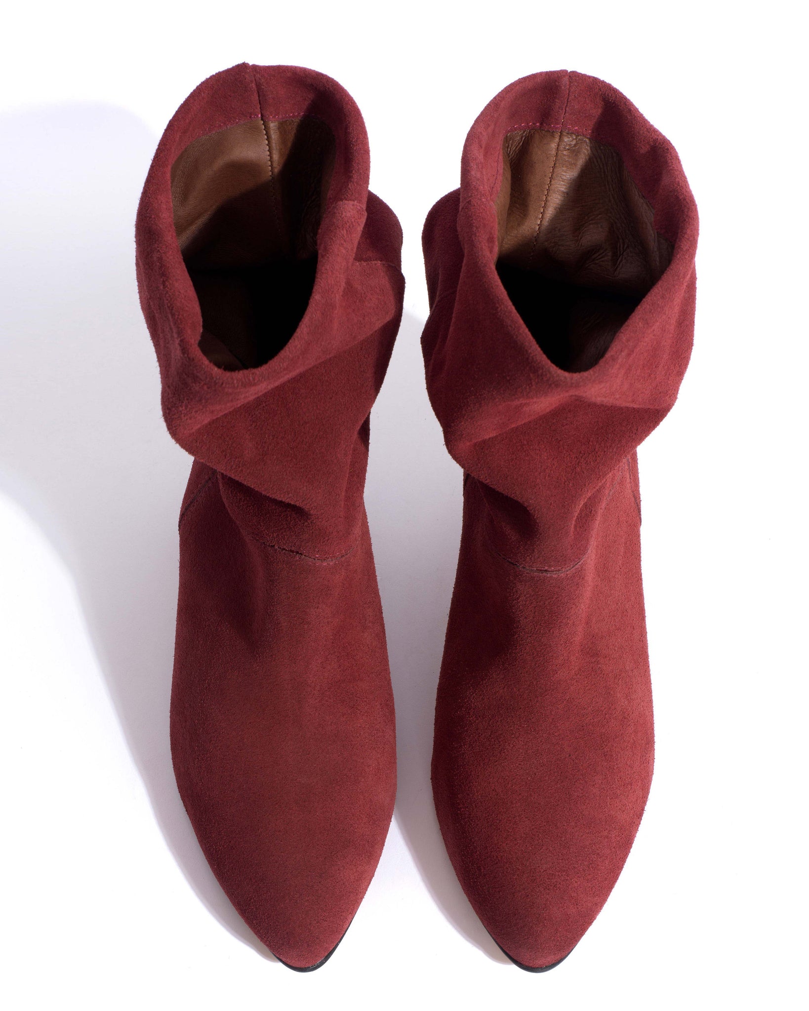 Jassi 50 stiletto Calf suede & sleek leather Pomegranate - Anonymous Copenhagen Shoes