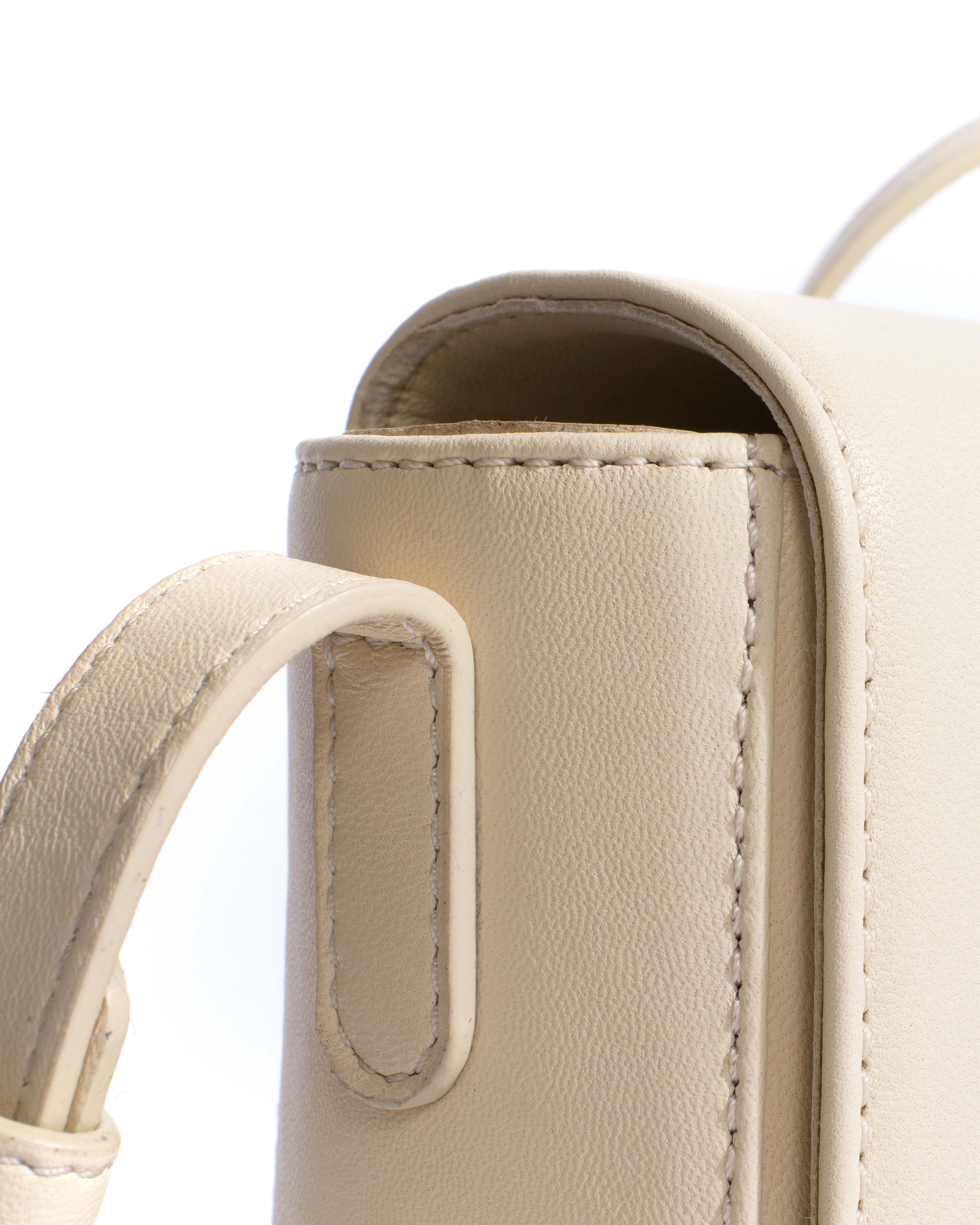 Sicha interlace crossover bag Shiny lamb White sand