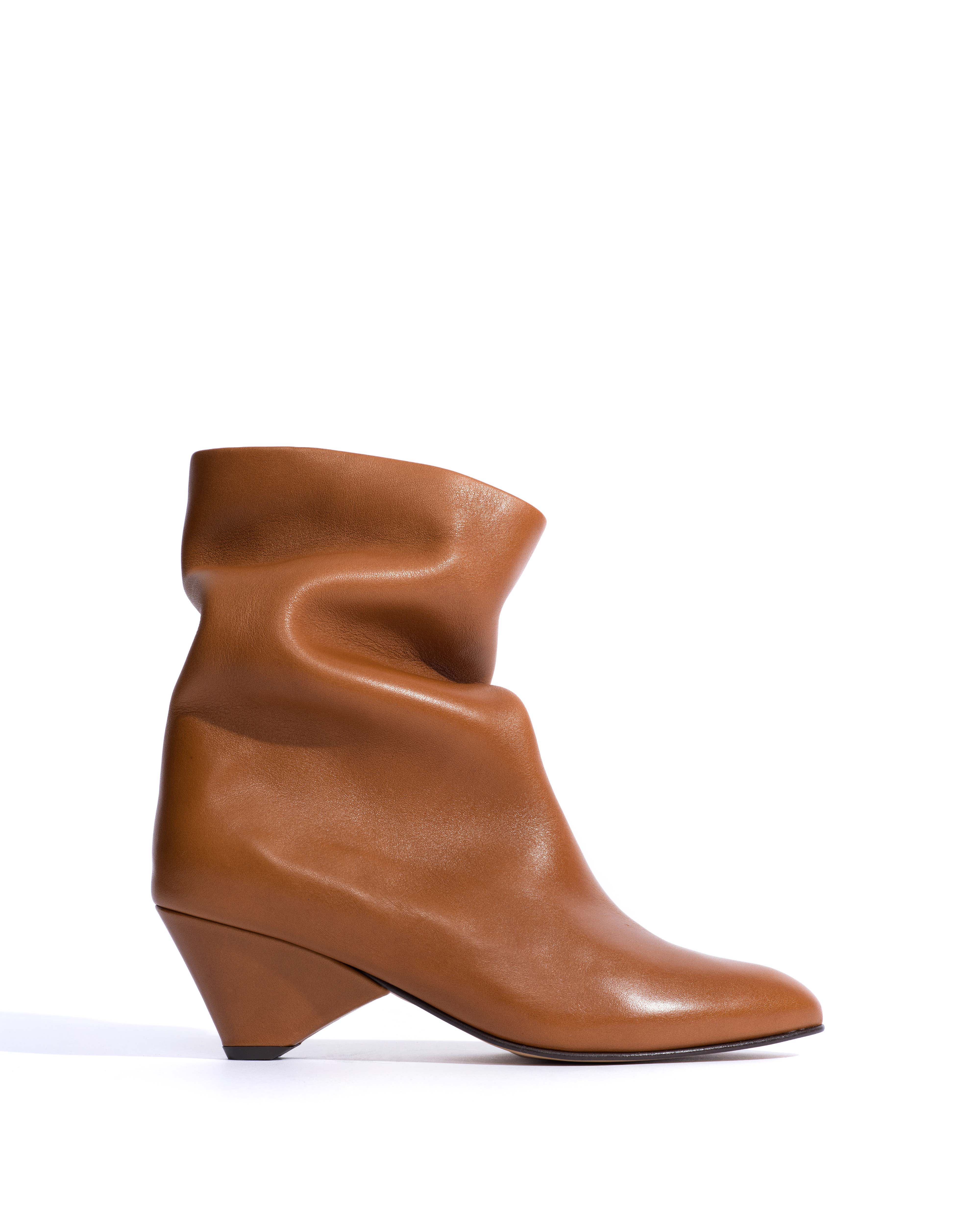 Vully 50 triangle Vegetal soft calf Cinnamon