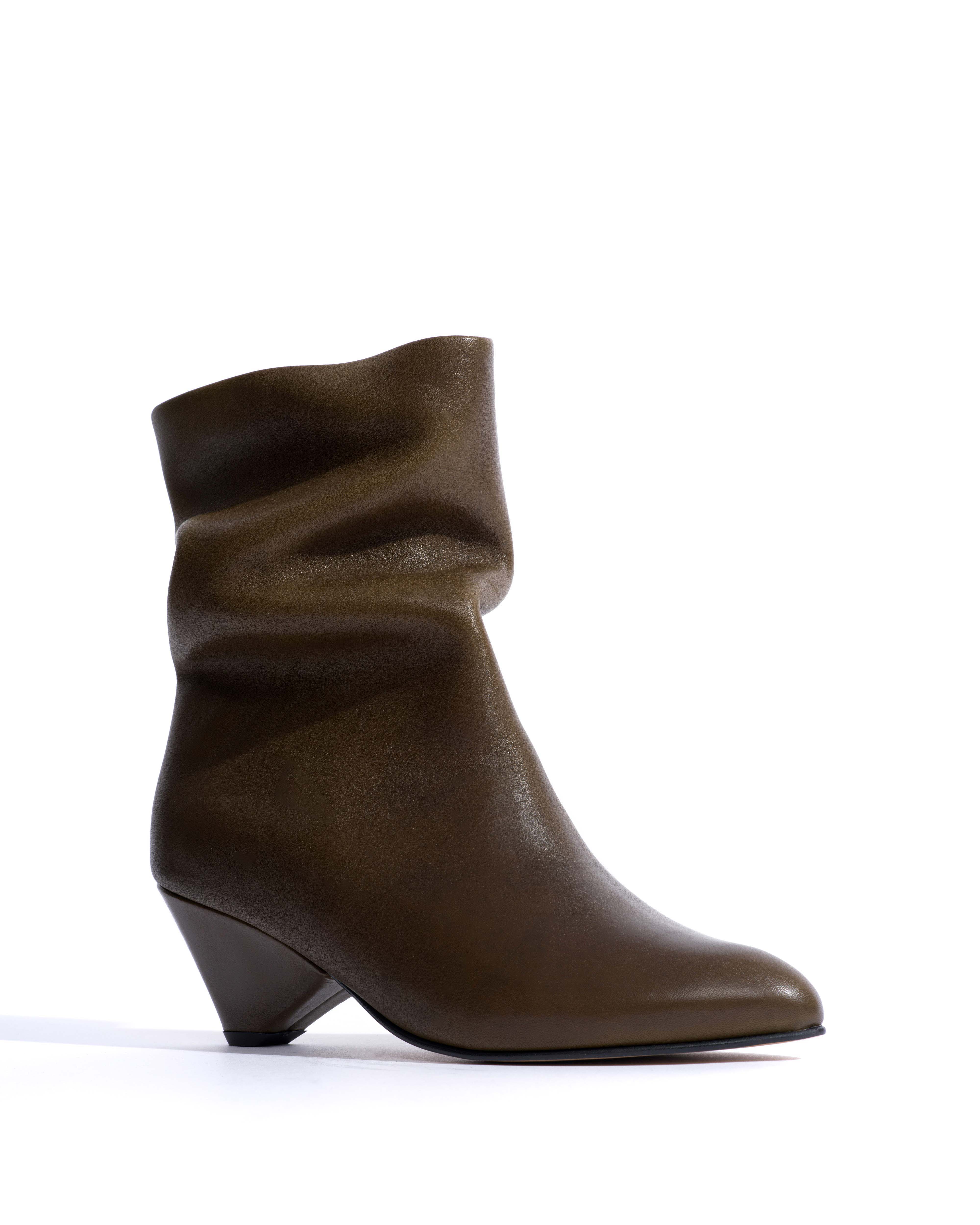 Vully 50 triangle Vegetal soft calf Forrest green