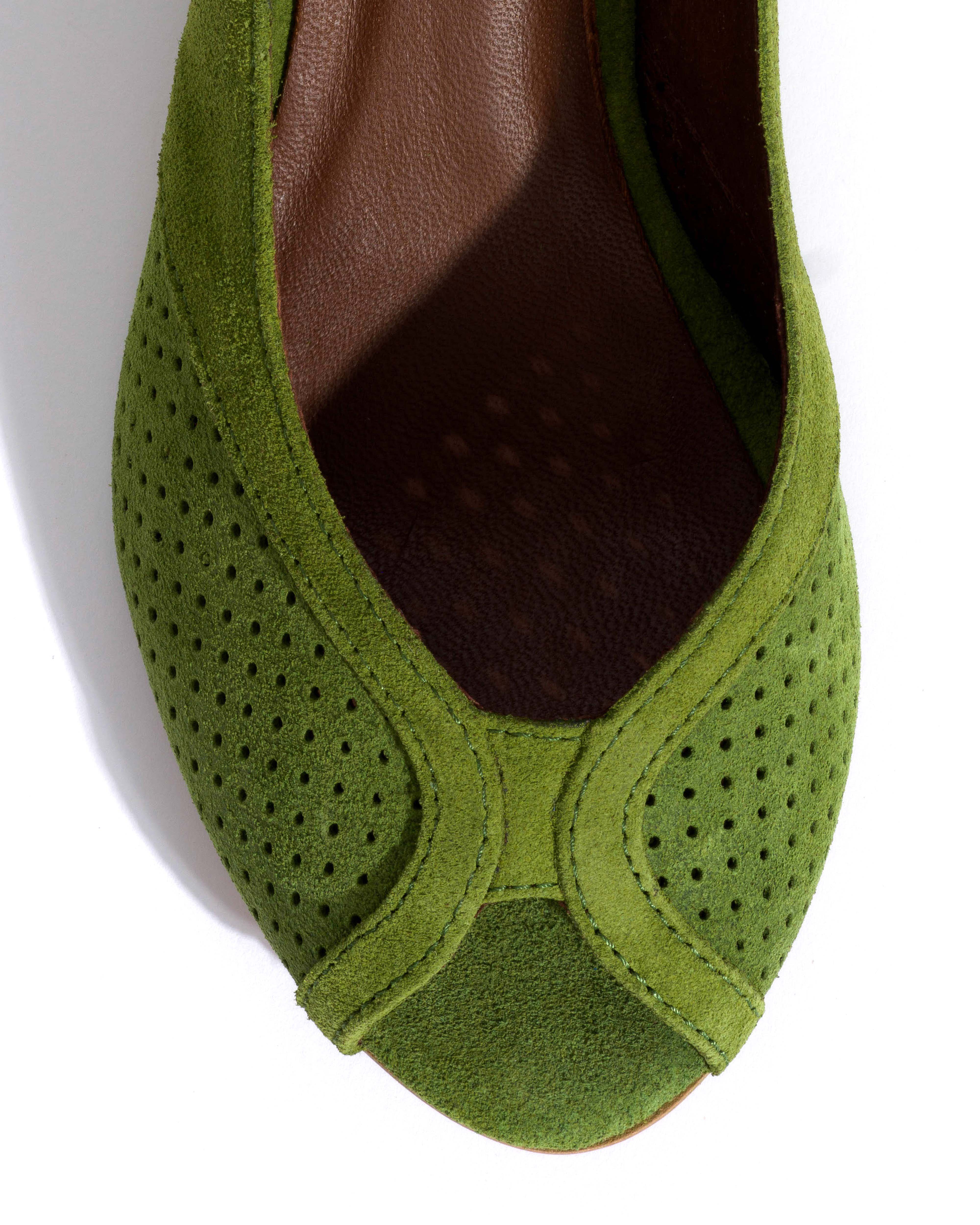 Tiffany Triangle Calf Suede Grass Green