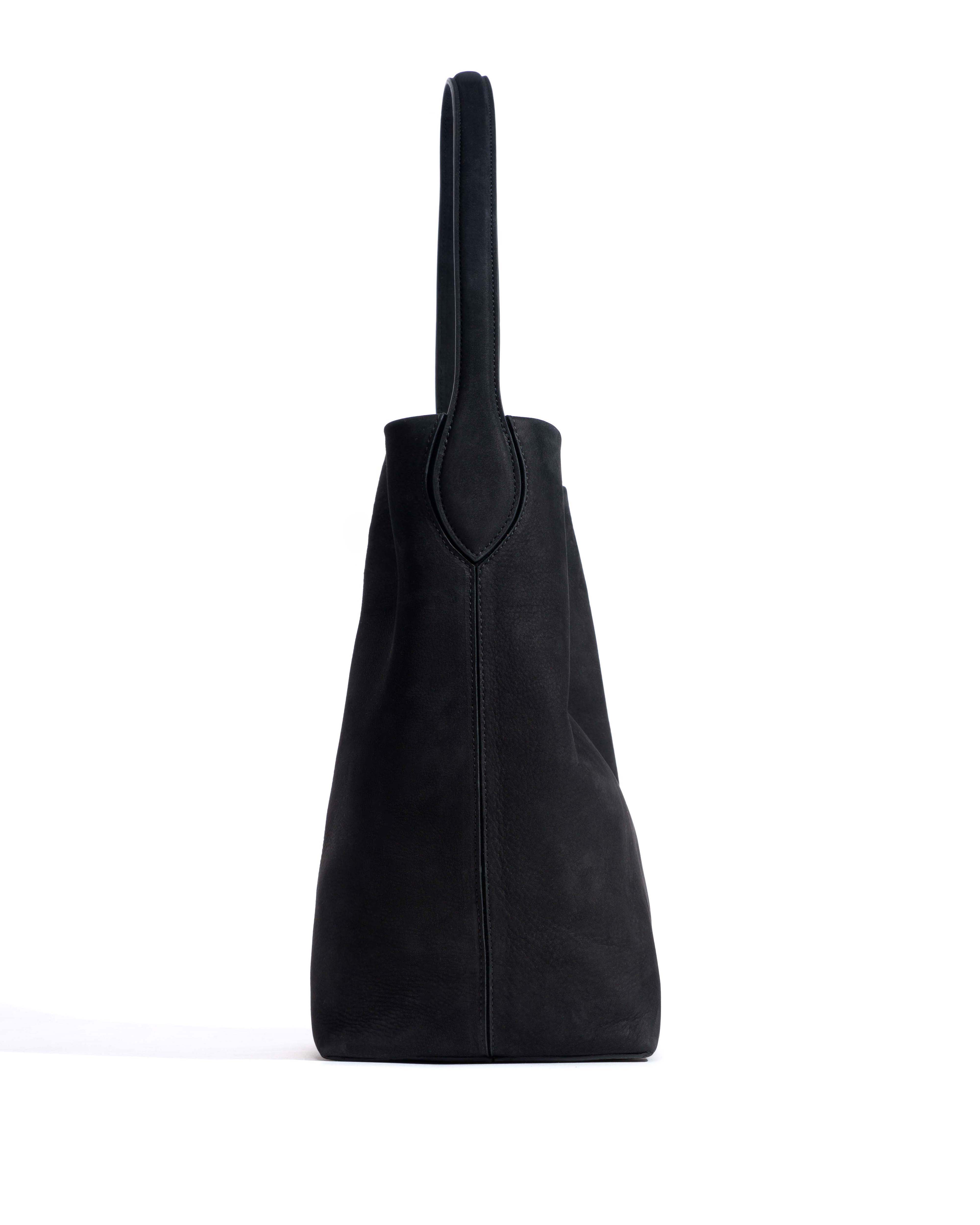 Versa everyday bag Soft nubuck calf Black