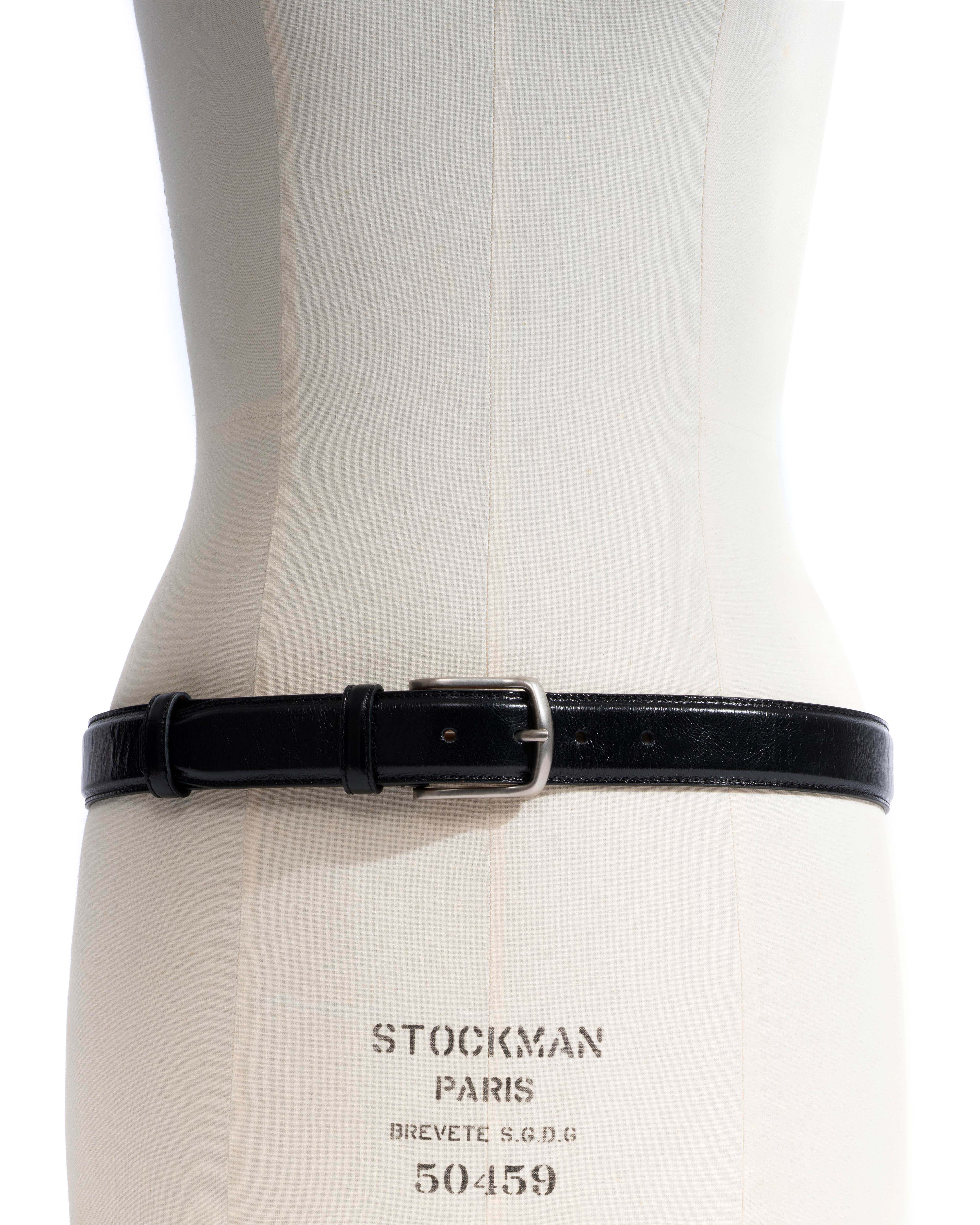 Quinn classic unisex leather belt Crinkled polished goat & metal Black & silver buckle