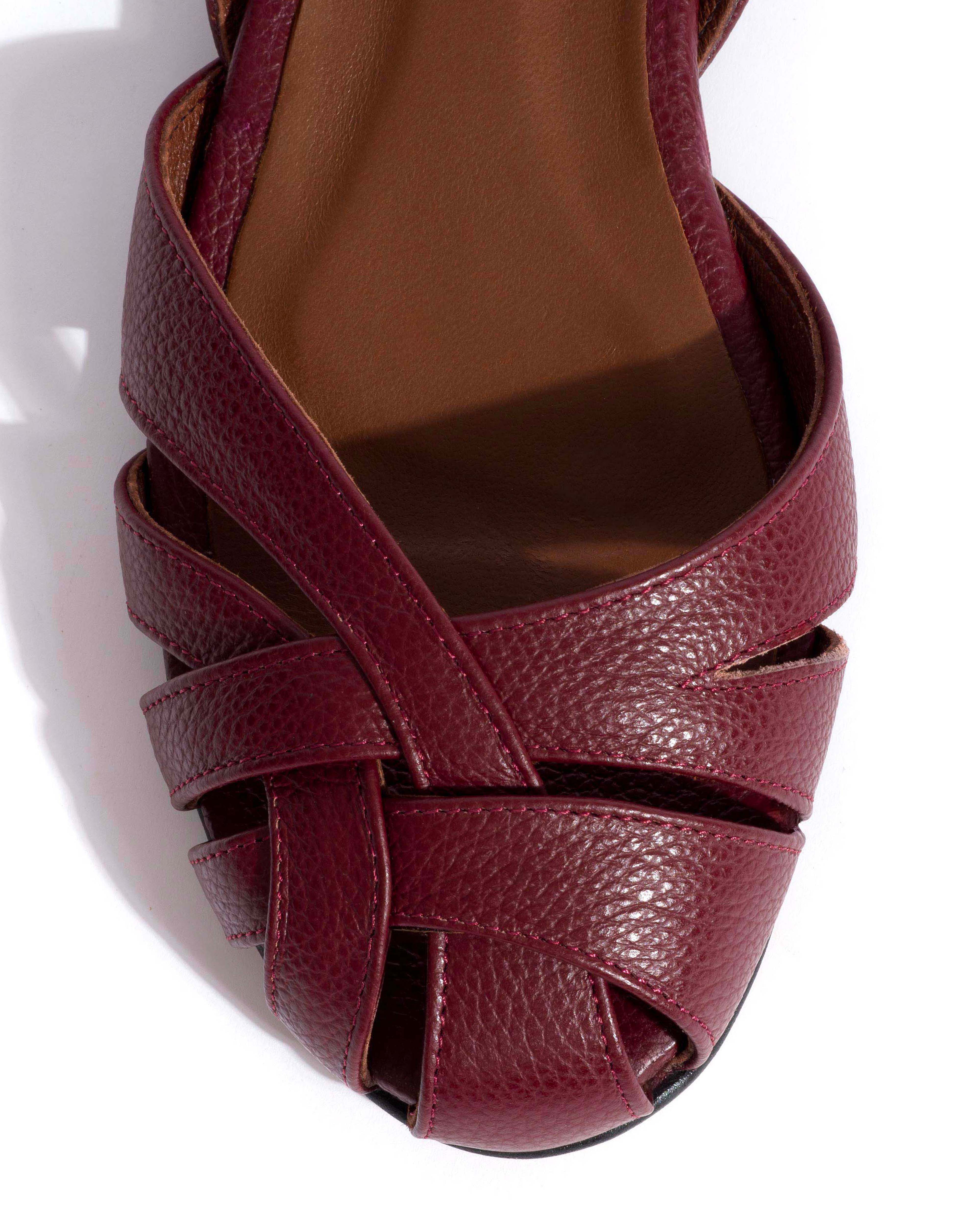 Banie 20 Pebbled soft calf Pomegranate