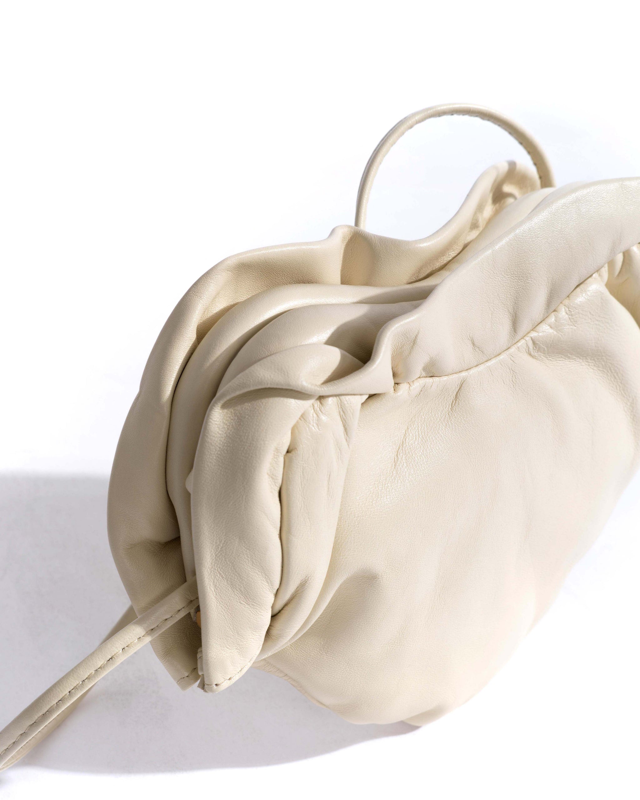 Zally petite heart bag Shiny lamb White sand - Anonymous Copenhagen Bags