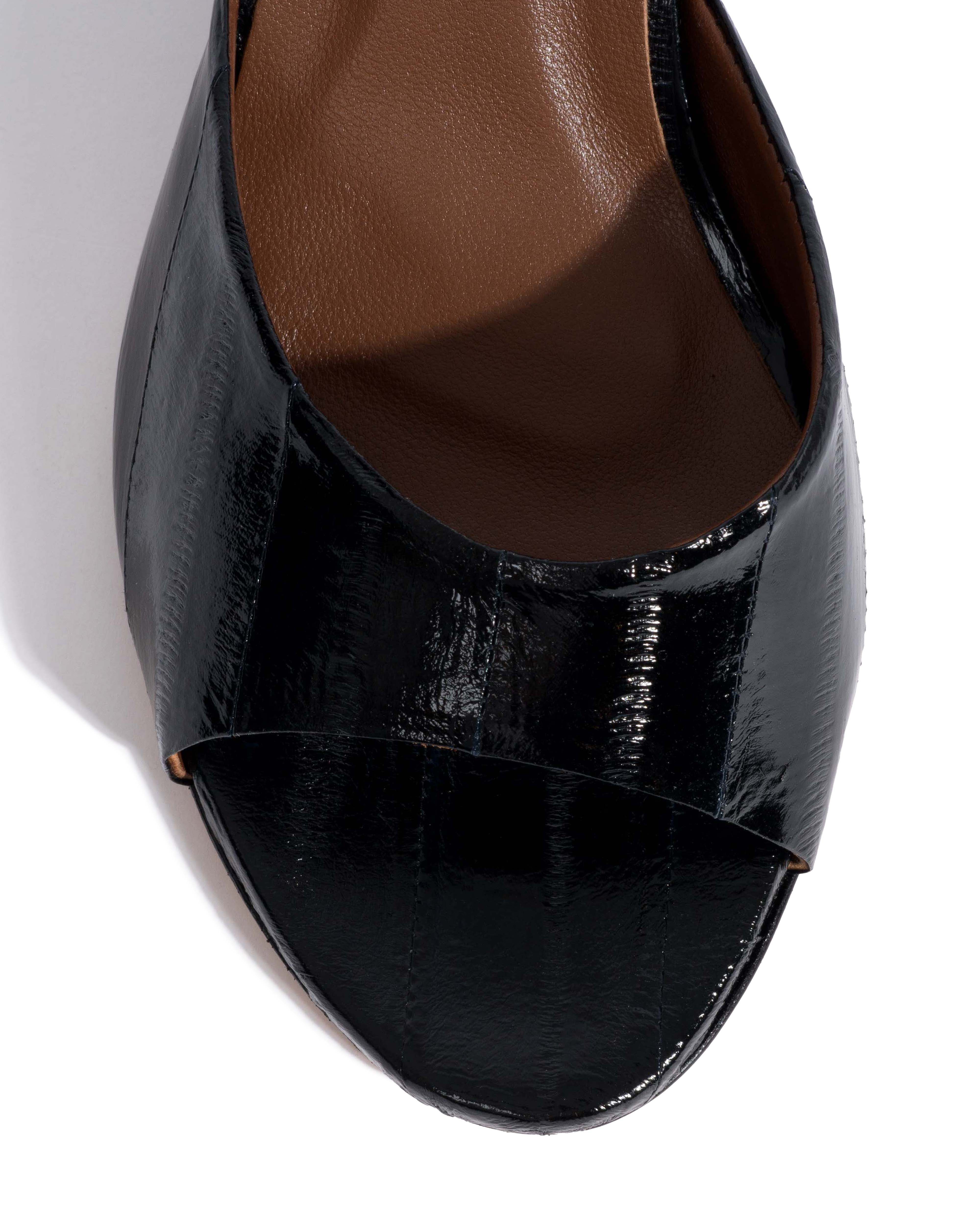 Gwen 75 wedge Shiny eel Black