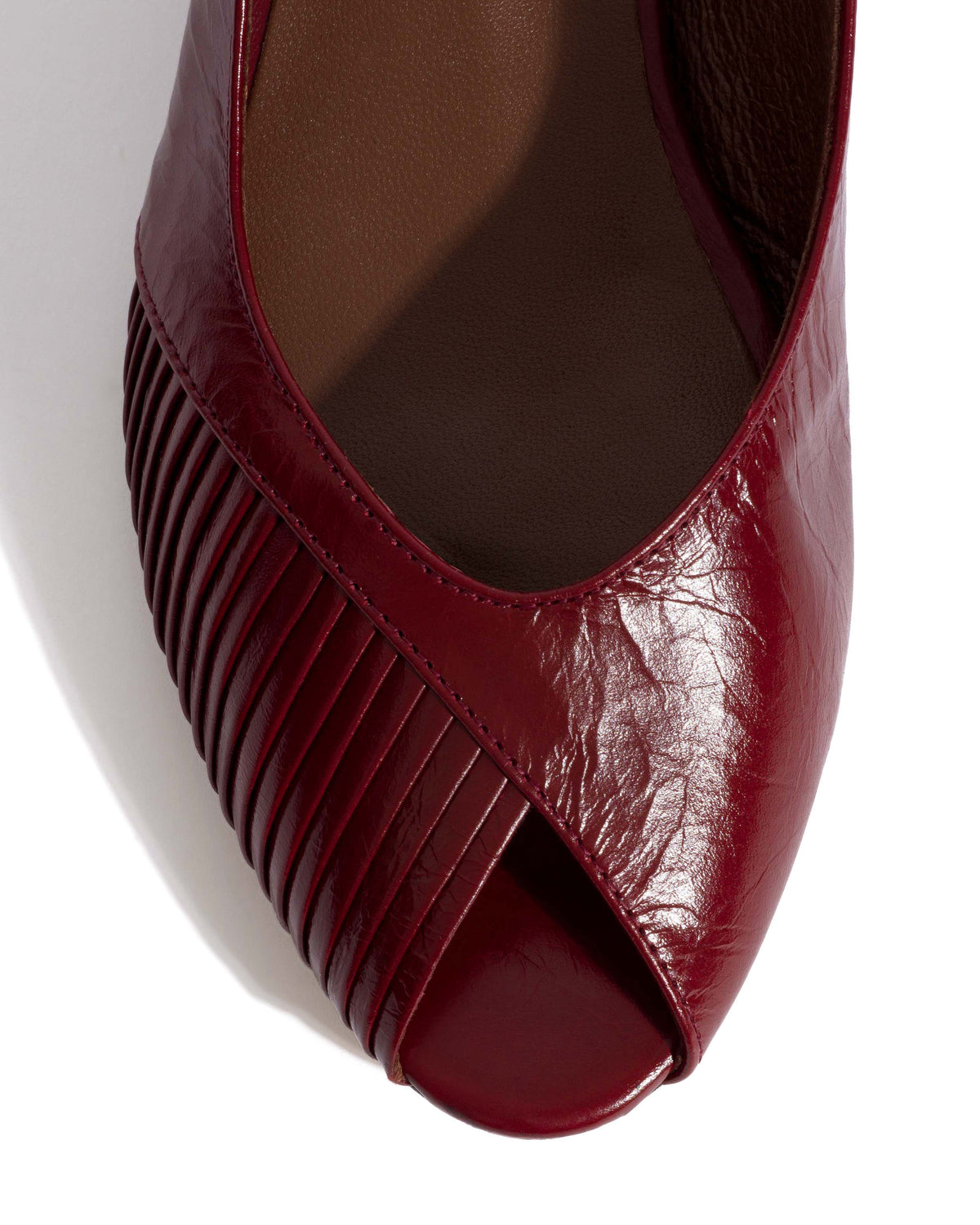 Cassandra 25 Crinkled polished goat Pomegranate
