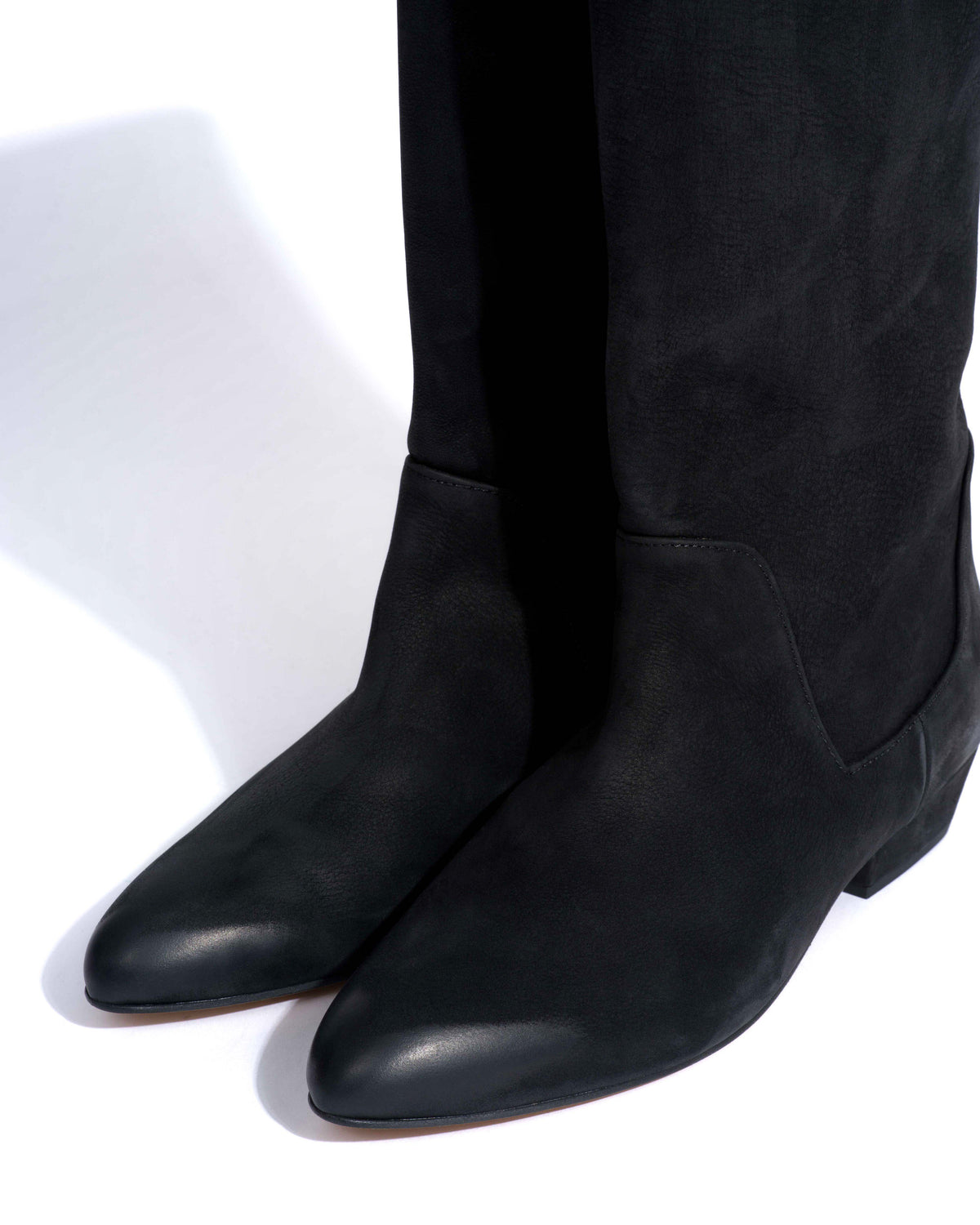 Valle 20 Soft nubuck calf Black