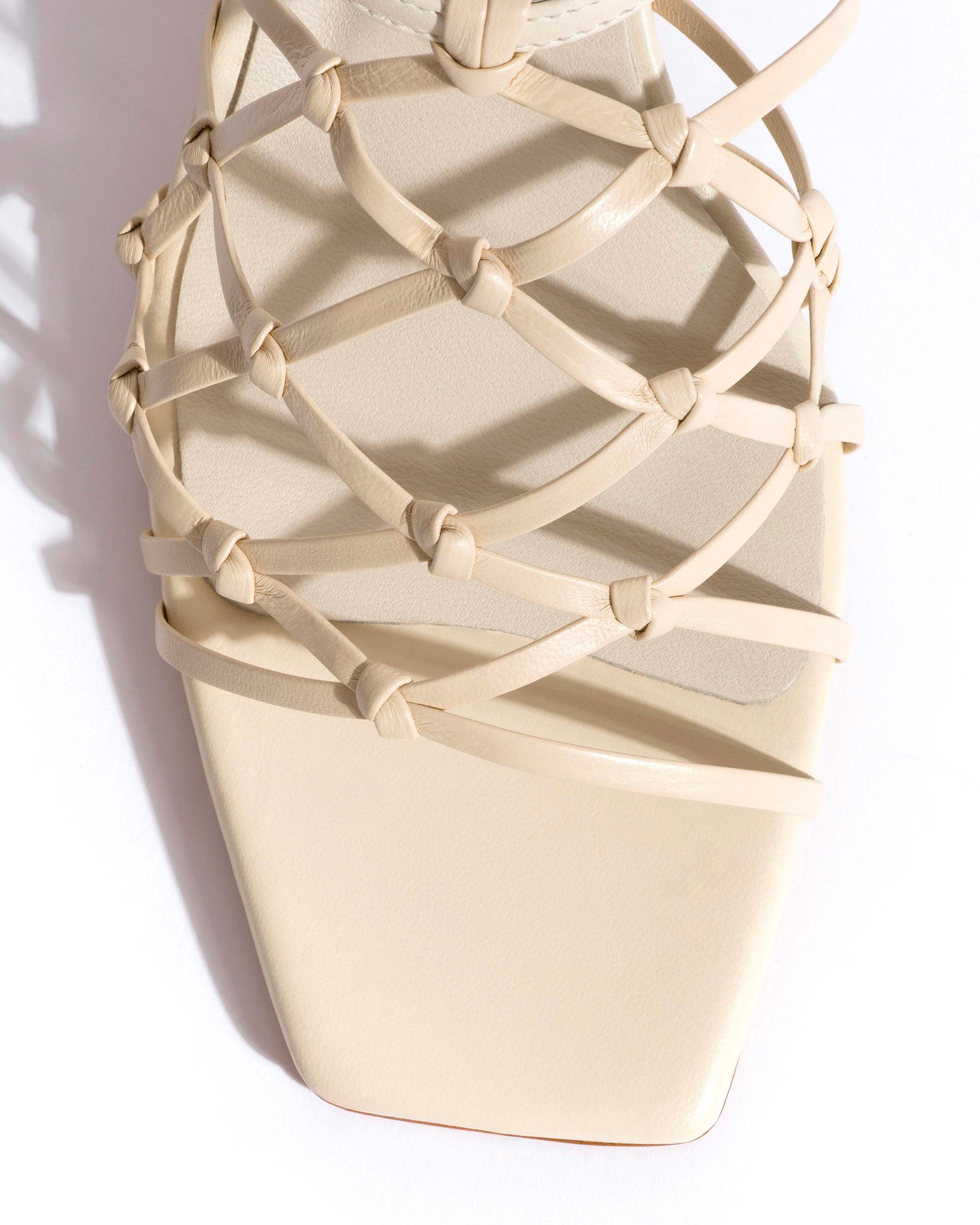 Coco 60 Hand-braided leather White sand