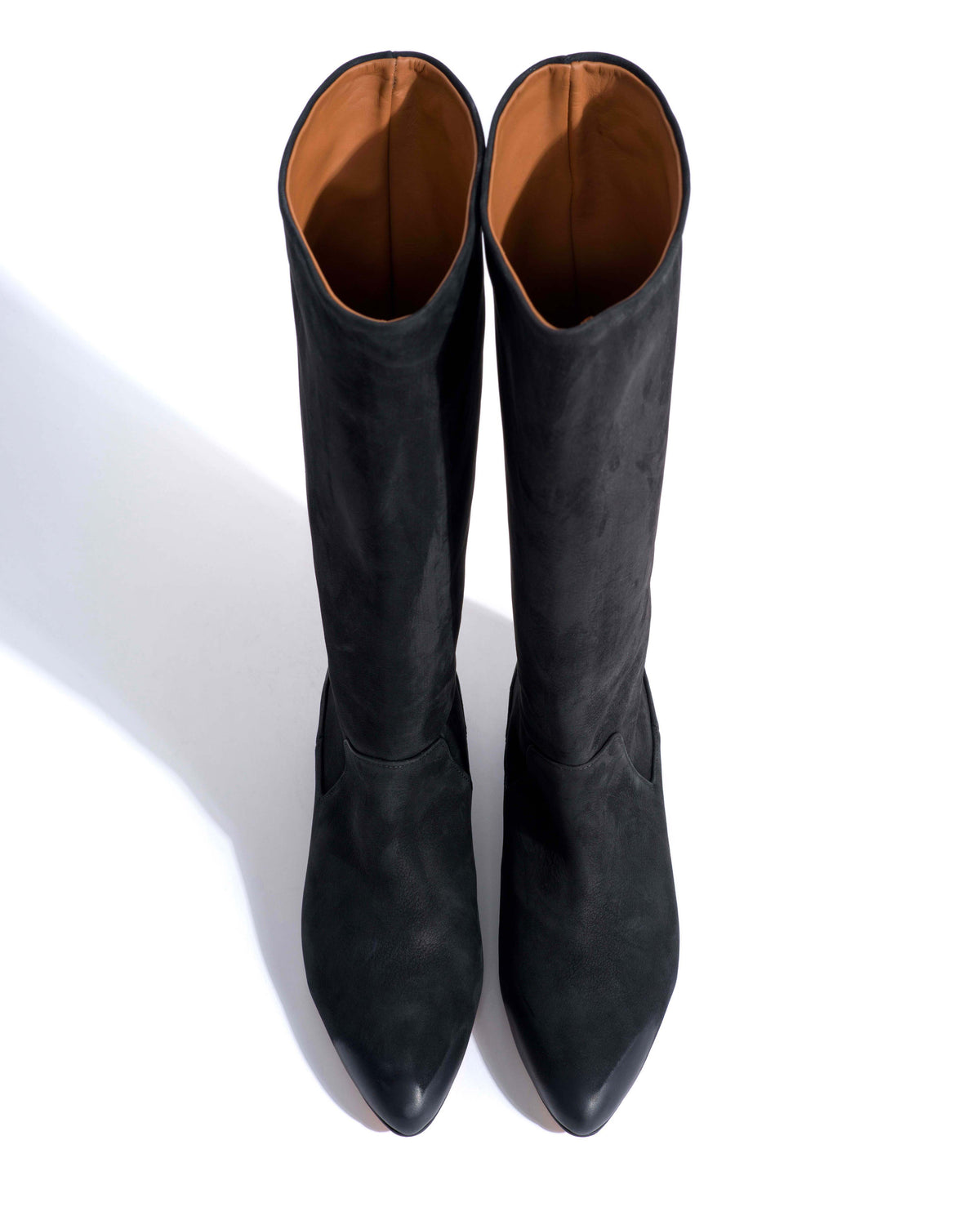 Valle 20 Soft nubuck calf Black
