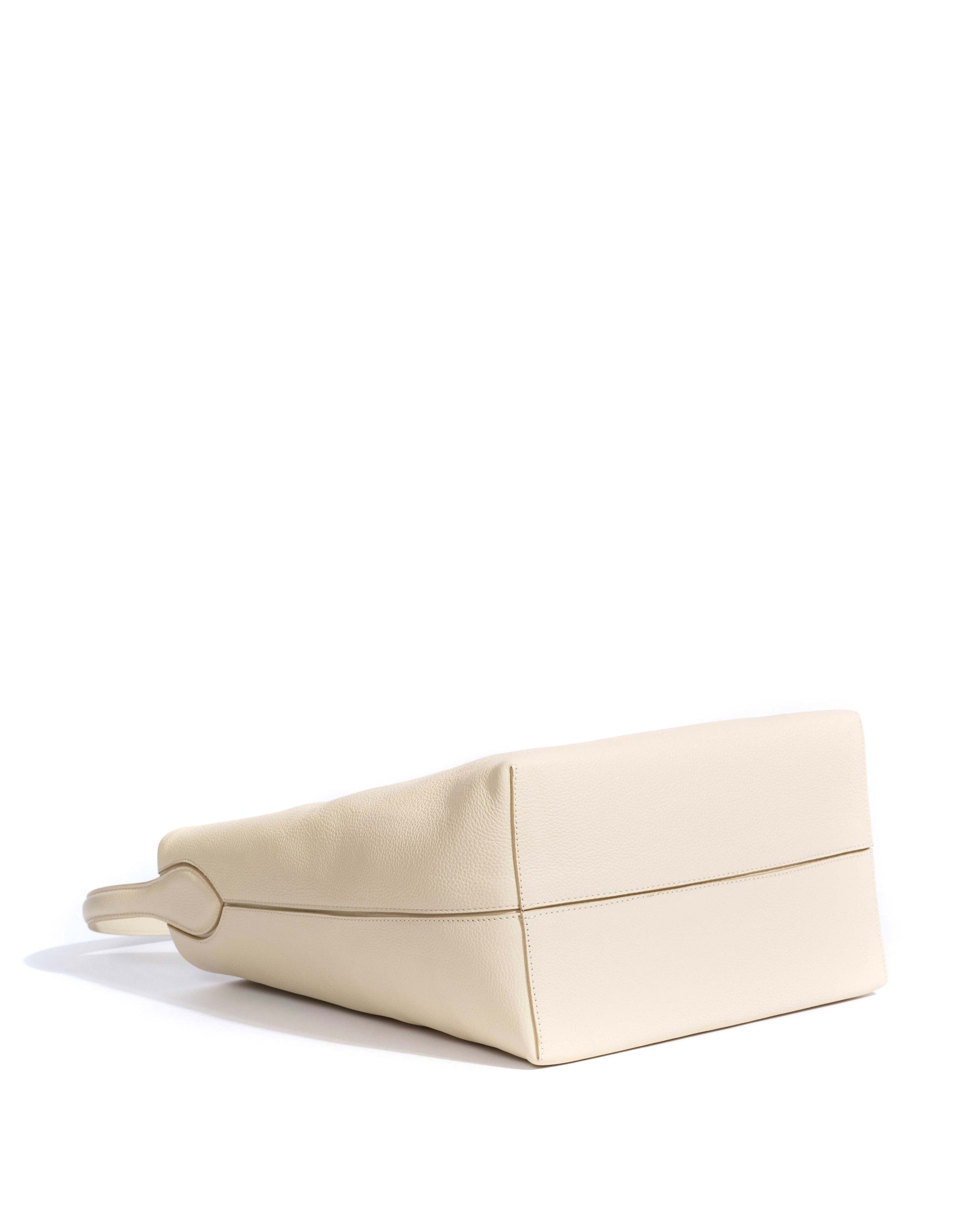 Versa everyday bag Pebbled soft calf White sand - Anonymous Copenhagen Bags