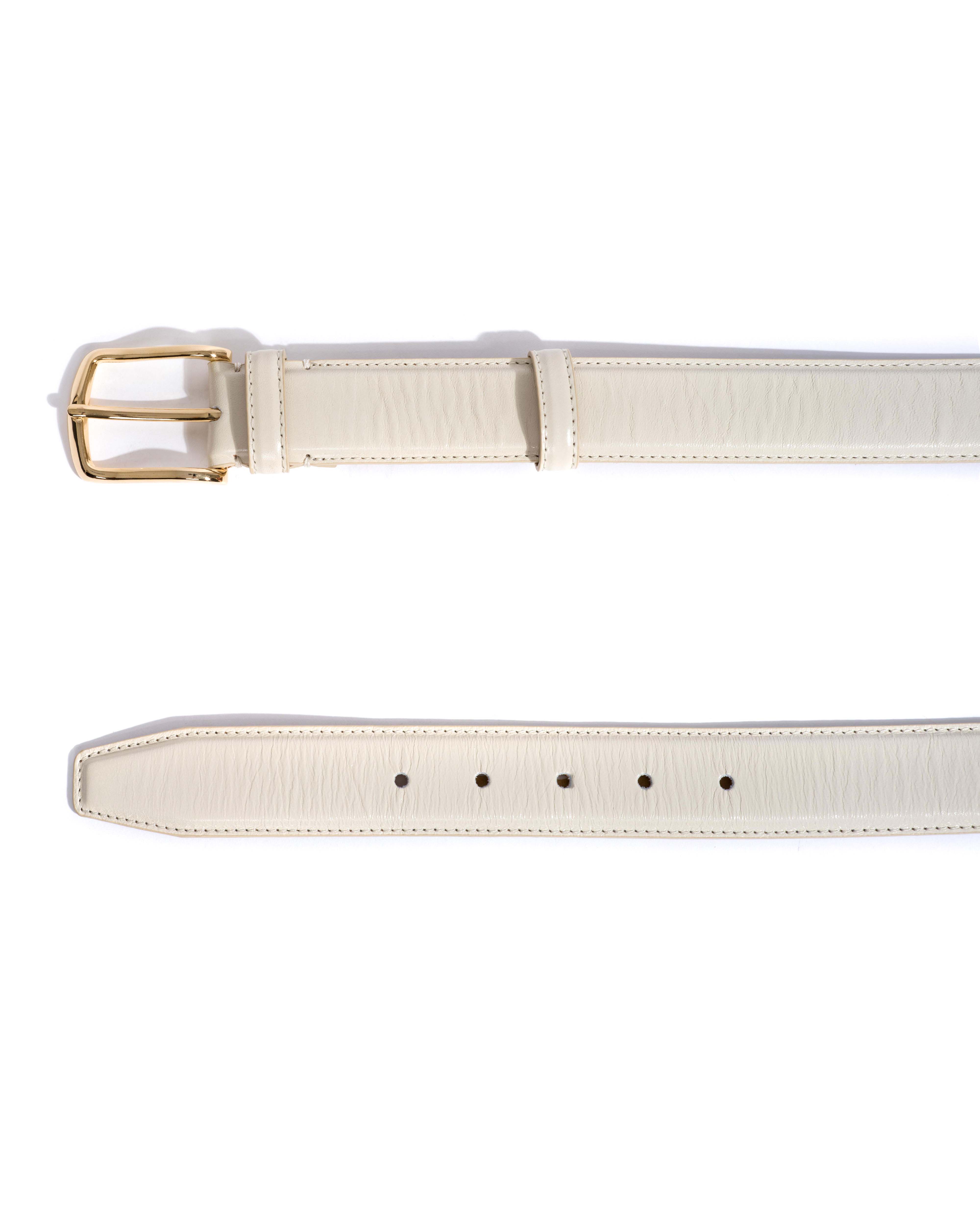 Quinn classic unisex leather belt Crinkled polished goat & metal White sand & gold buckle
