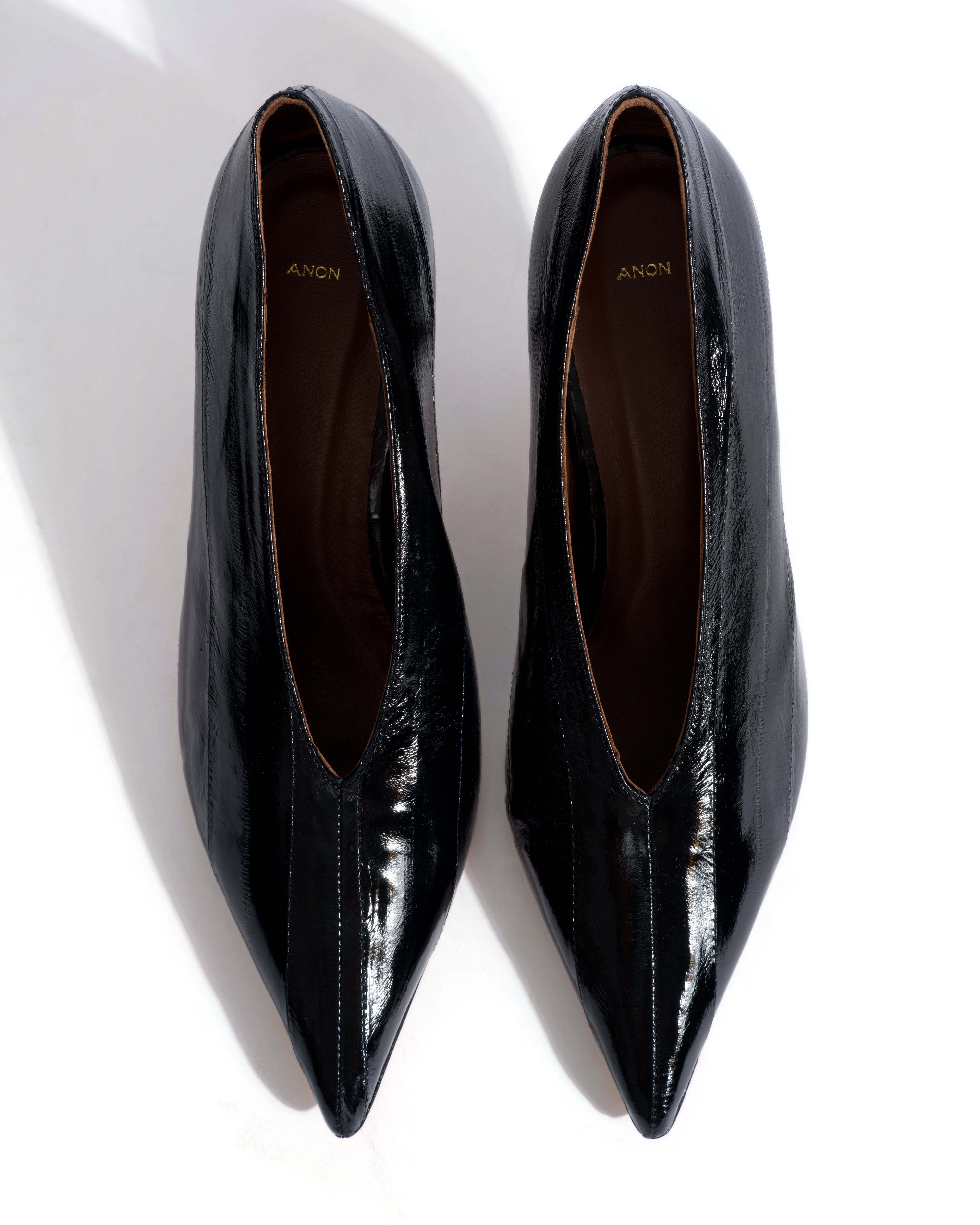Phia 55 pin Shiny eel Black
