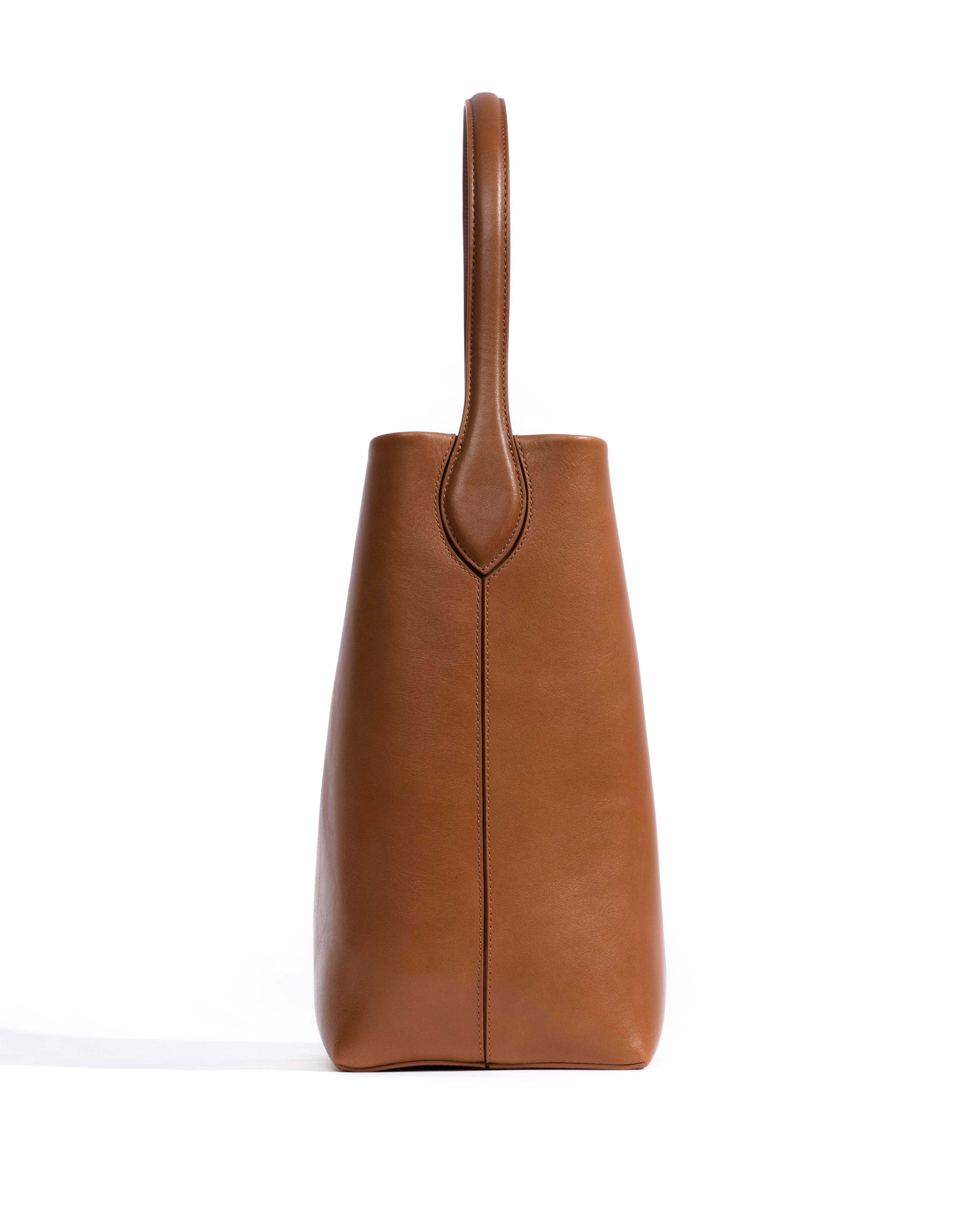 Versa everyday bag Vegetal soft calf Cinnamon