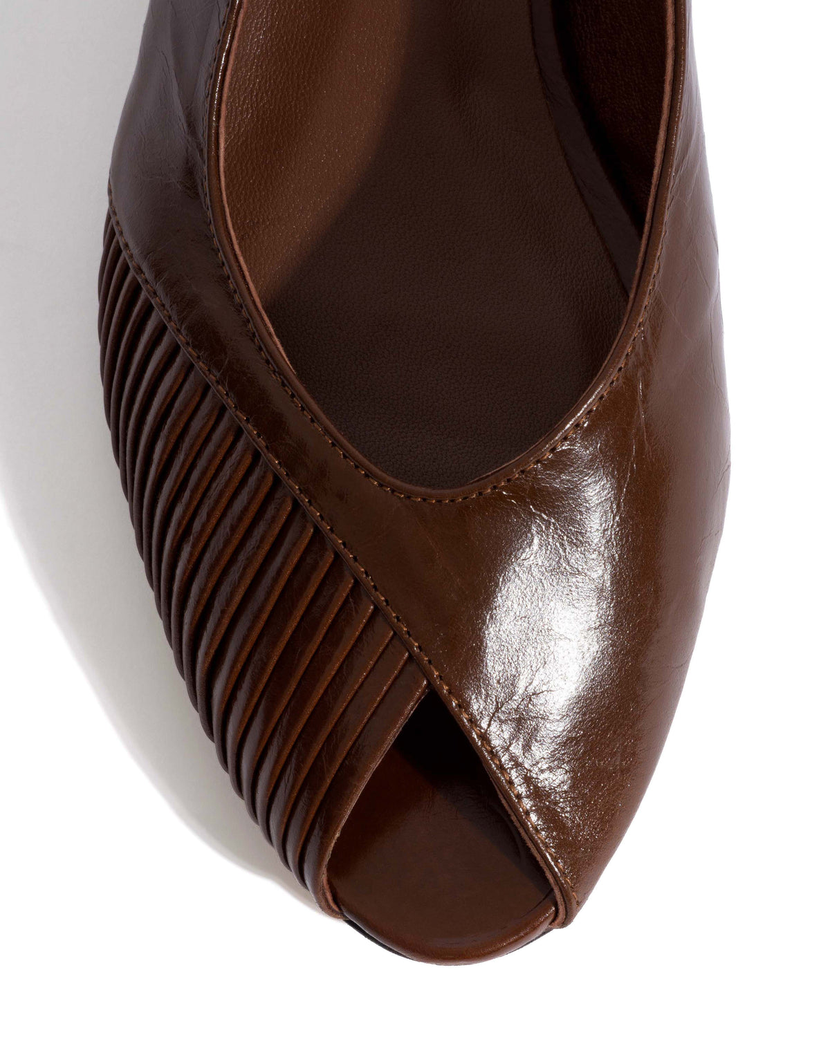 Cassandra 25 Crinkled polished goat Caramel brown