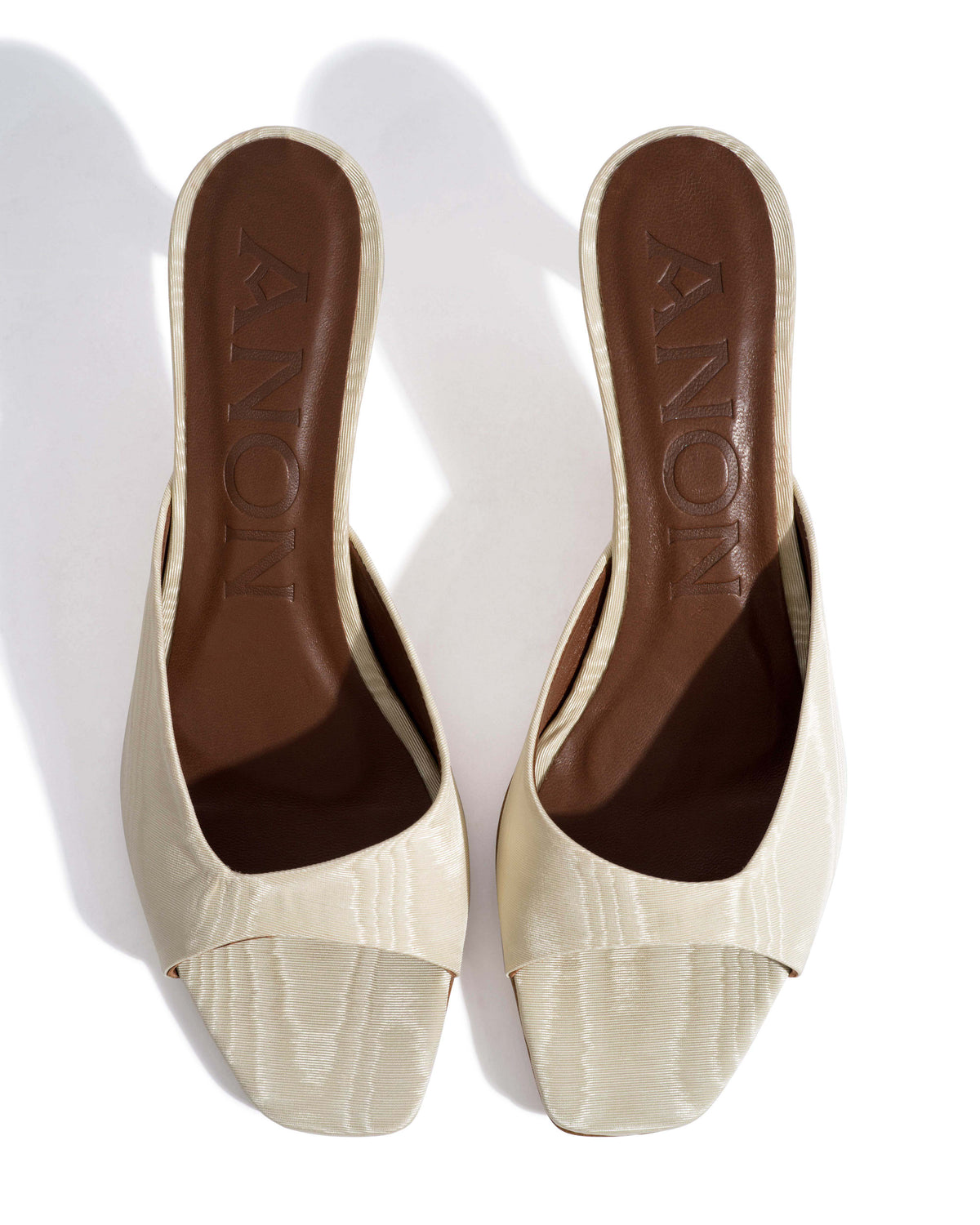 Mazy 55 Glossy moire Ivory
