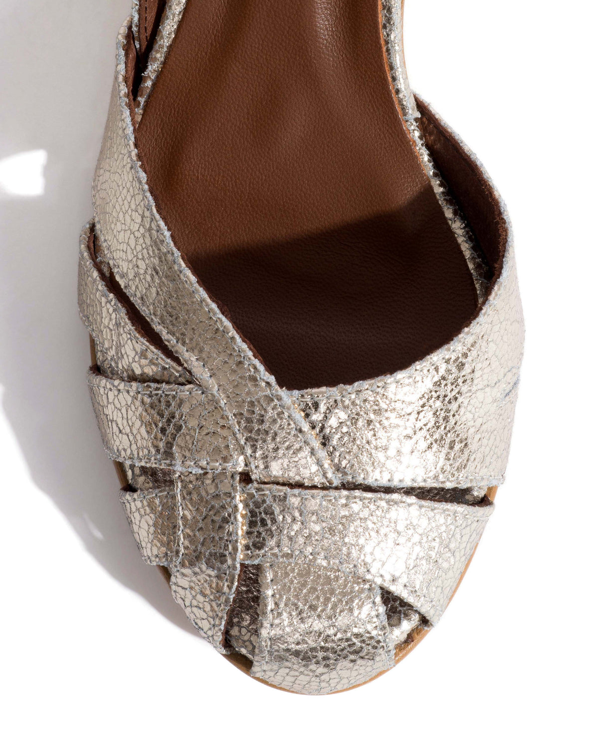 Banie 50 stiletto Crackled metallic goat Champagne
