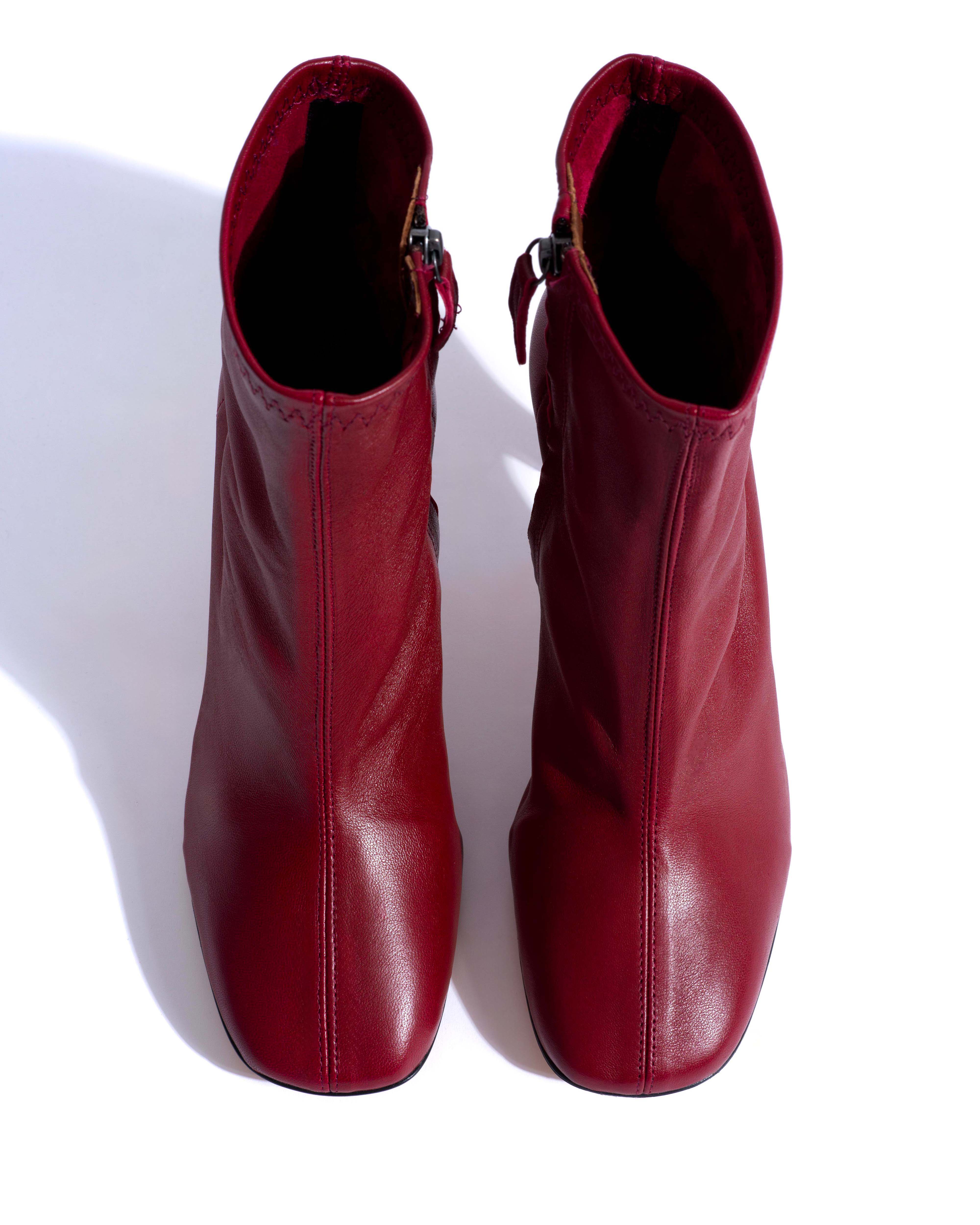 Adriana 80 Silky lamb Pomegranate