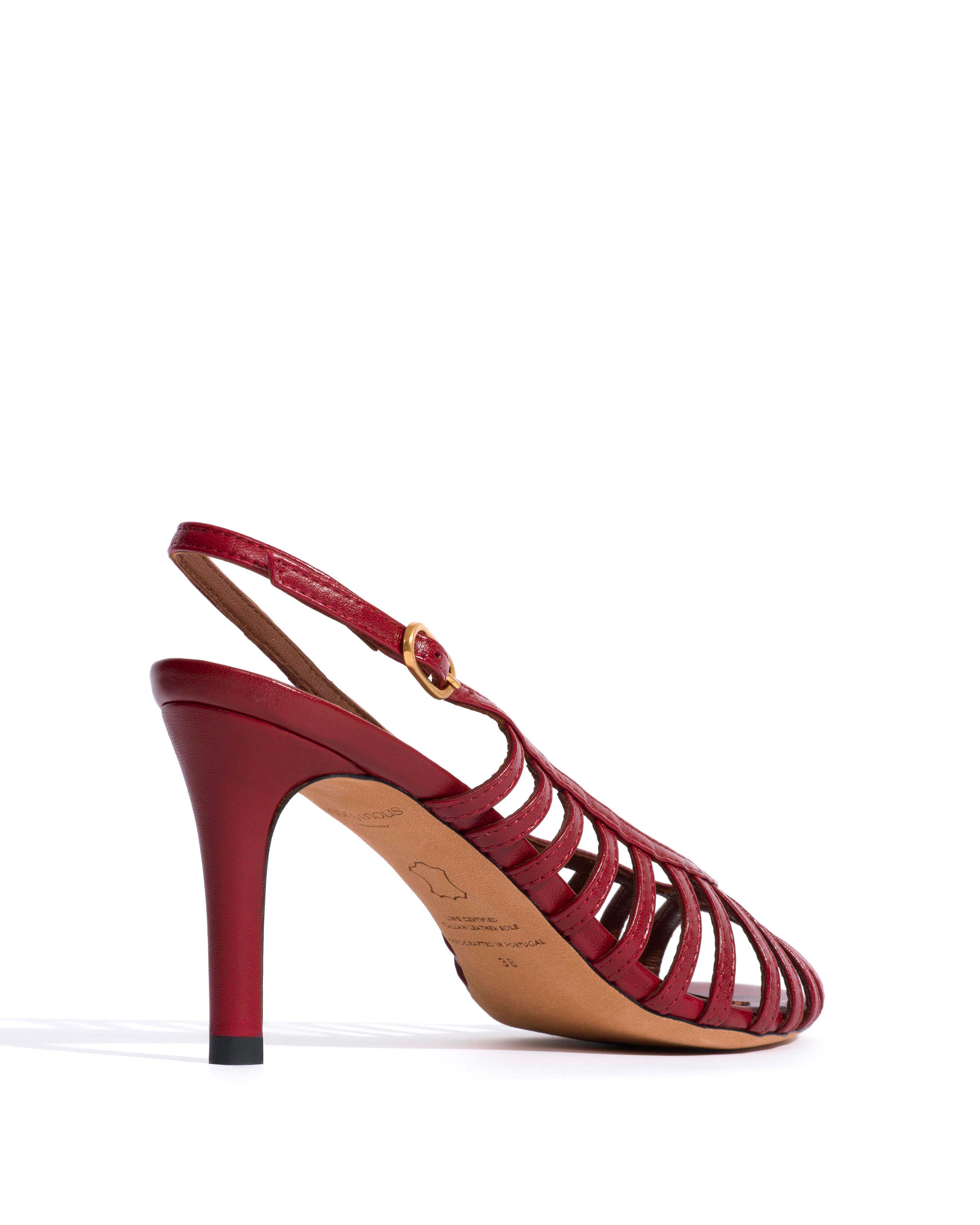 Carminho 75 Shiny lamb Pomegranate