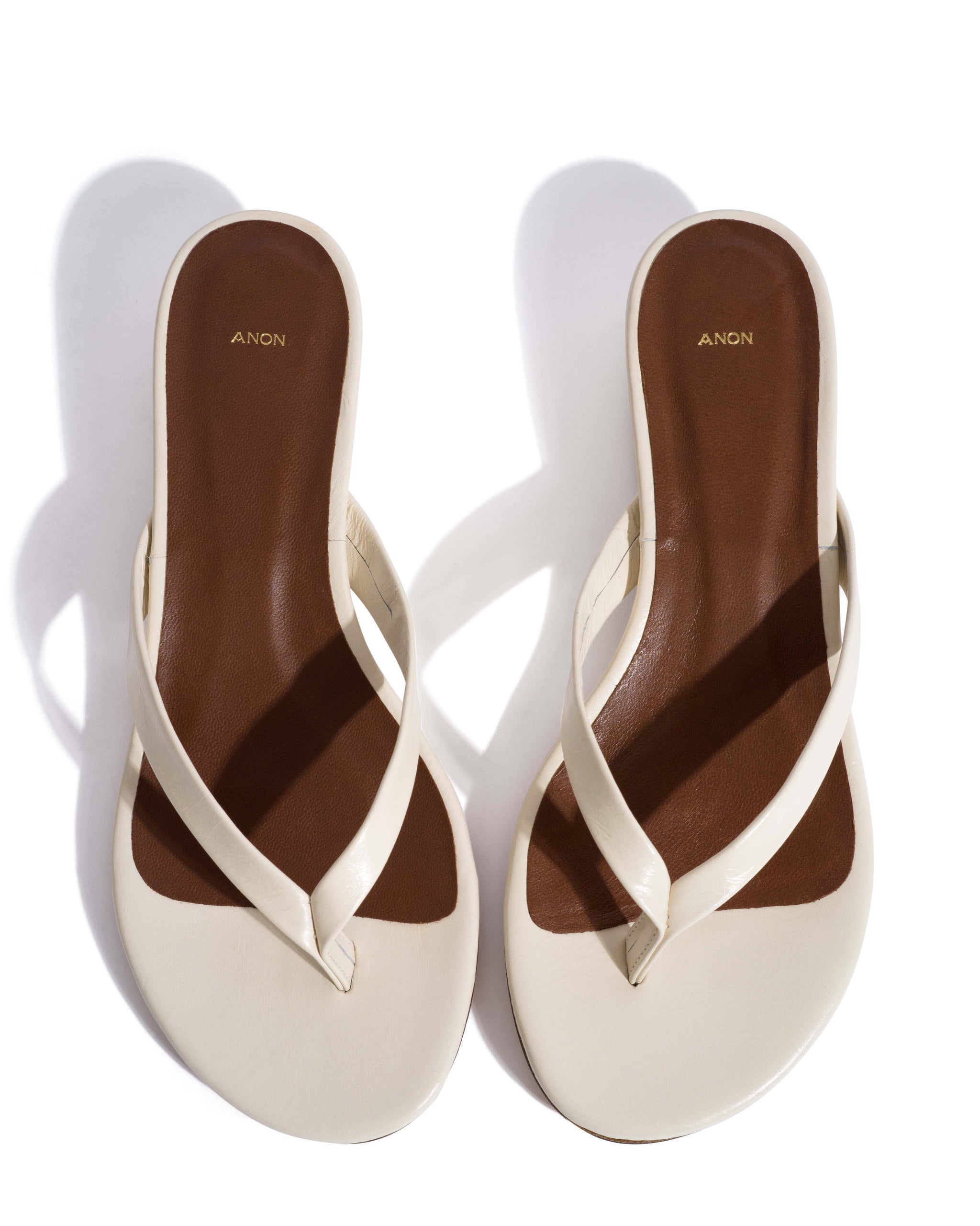 Chung 25 Crinkled polished goat White sand