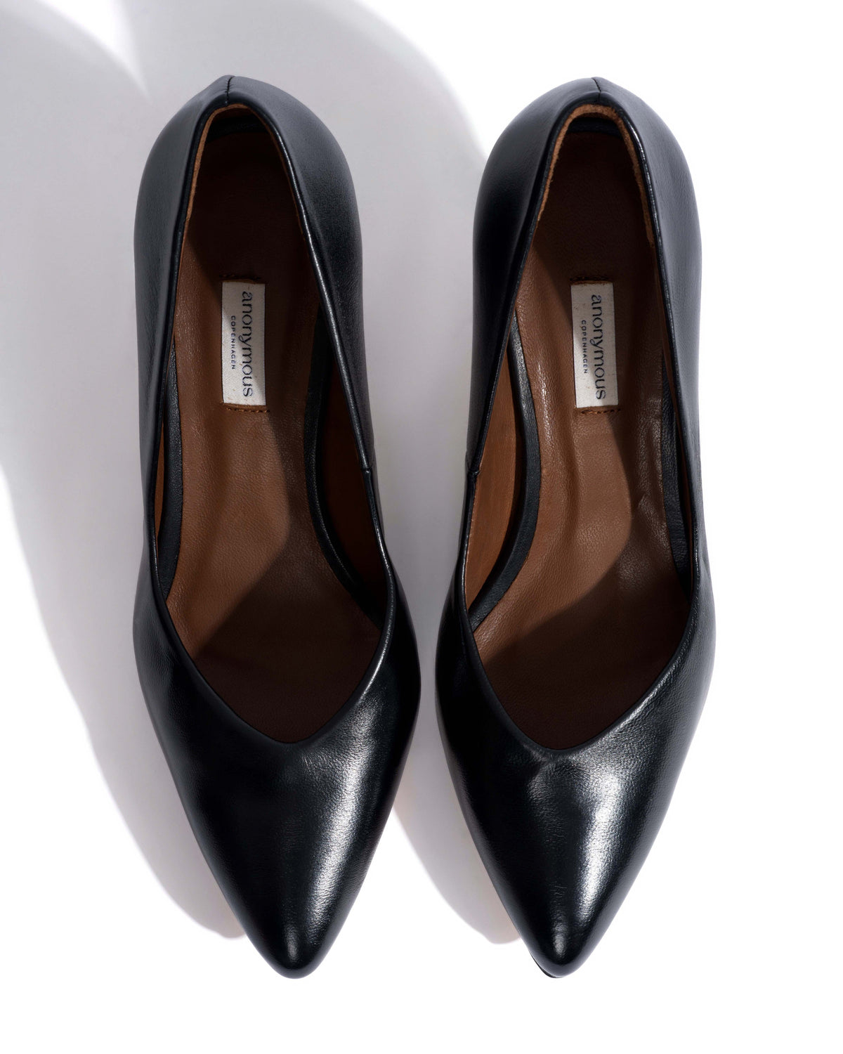 Trini 55 Shiny lamb Black