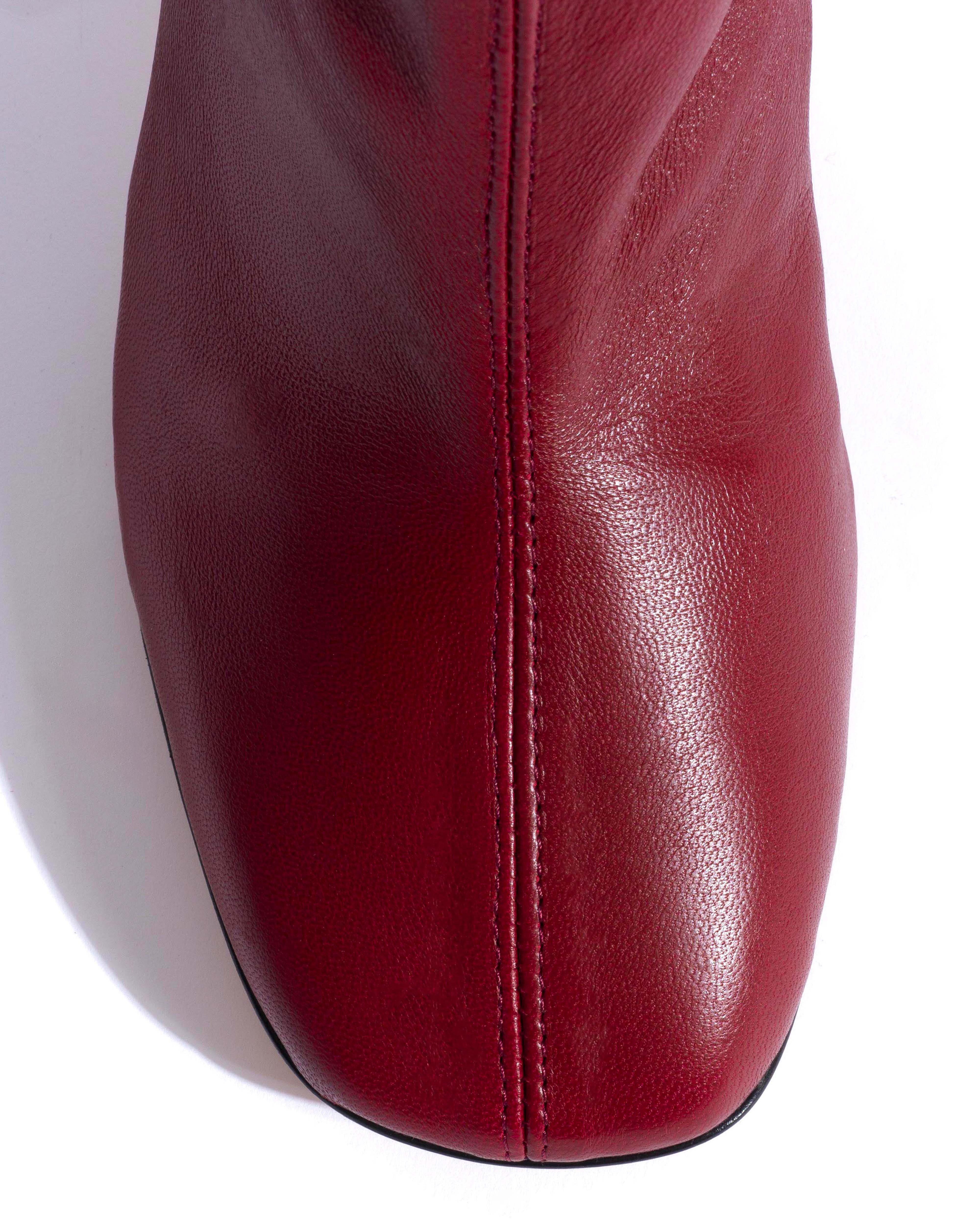 Adriana 80 Silky lamb Pomegranate